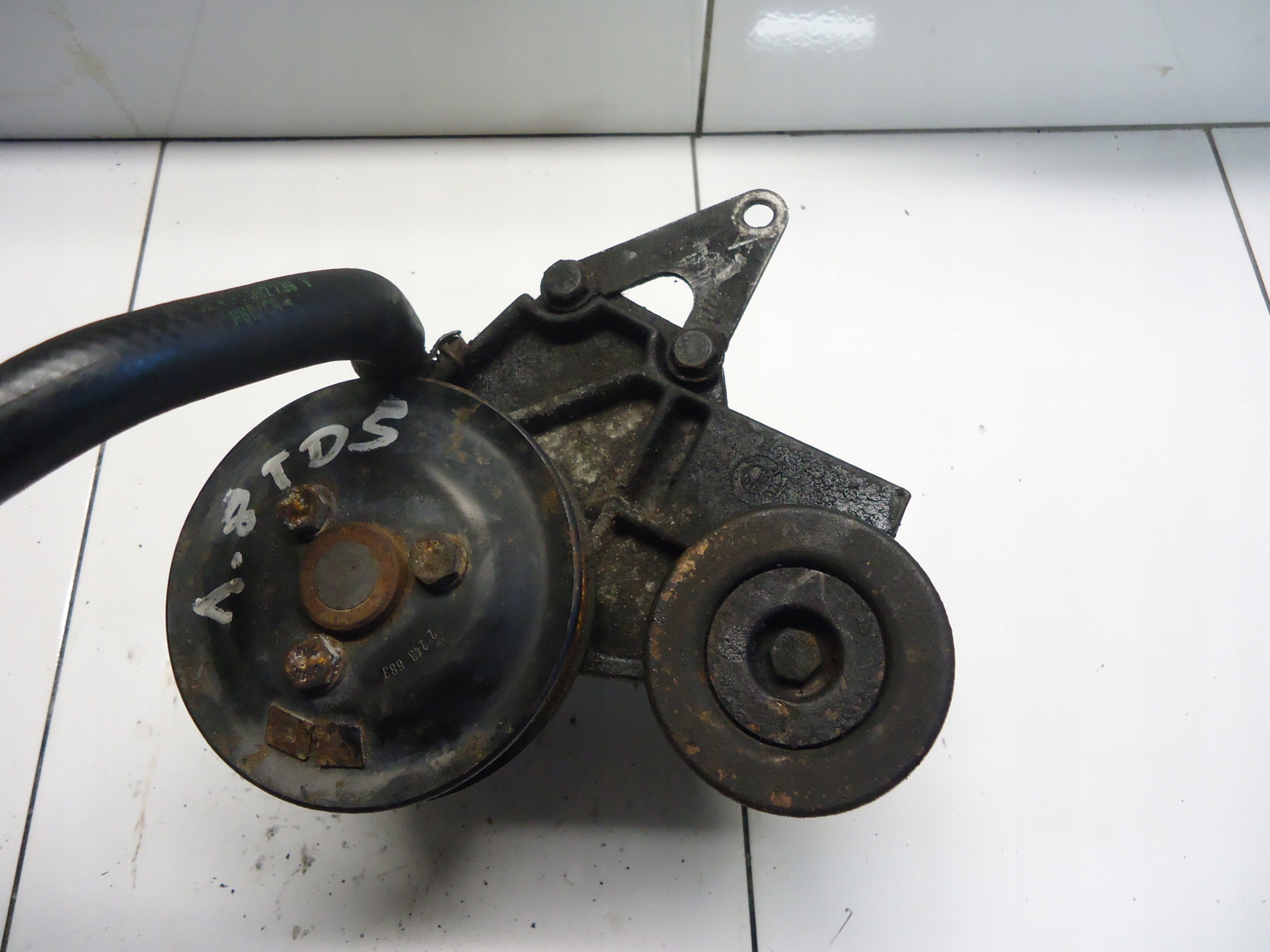 BMW 5 E36 Pompa servosterzo 7681955260