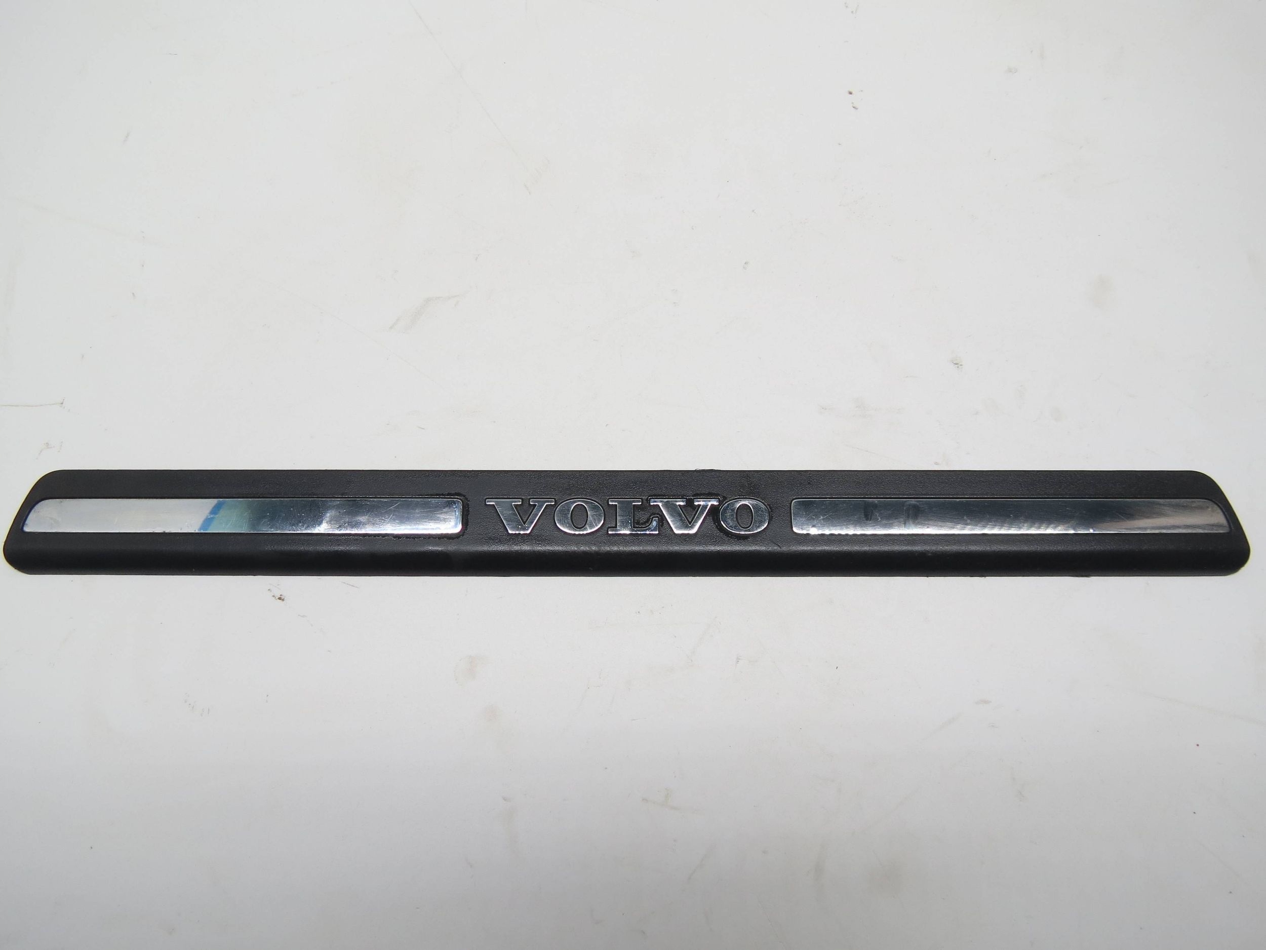 moulding threshold right VOLVO V60 and S60 II 8659960 (2013-2018)R.