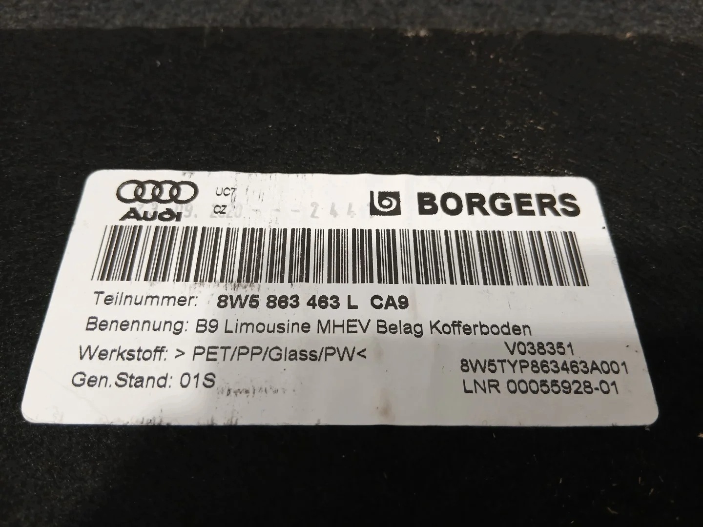 AUDI A4 B9 LIFT floor boot 8W5863463L
