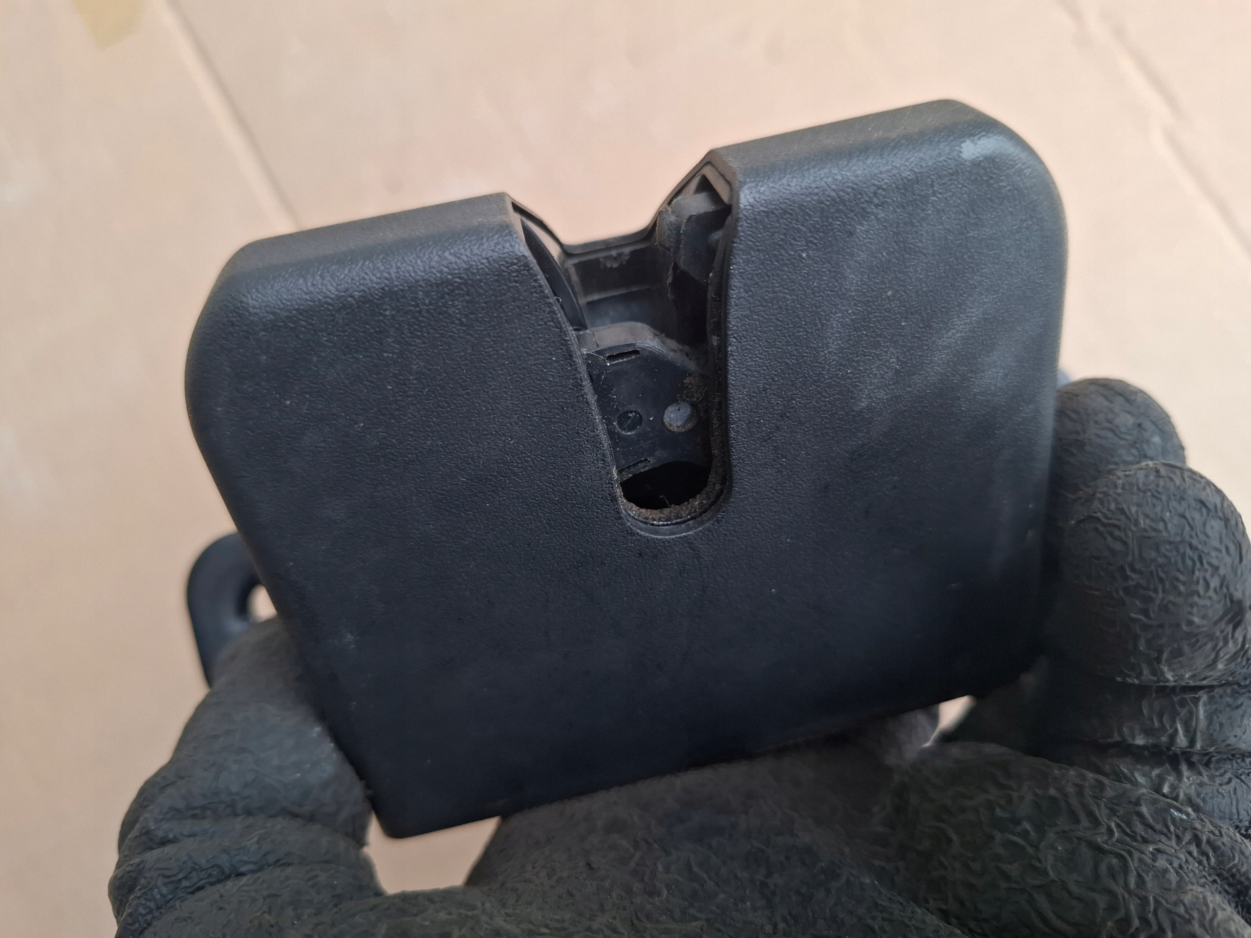 HYUNDAI TUCSON III lock bonnet boot rear part