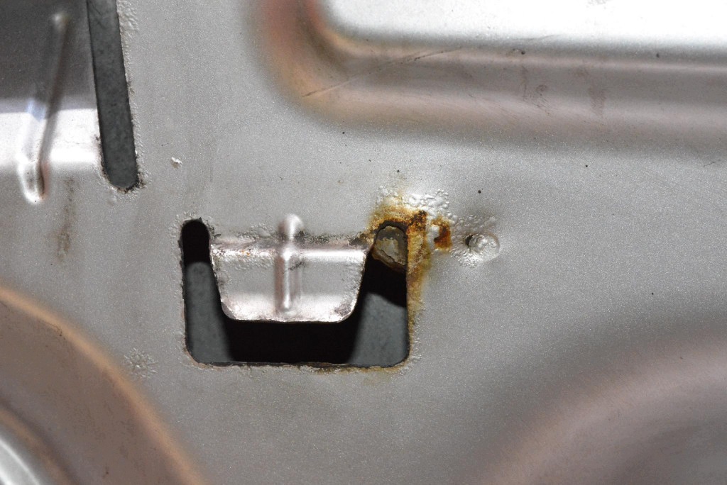 bonnet SREBRNA RENAULT THALIA 2 II 08-12