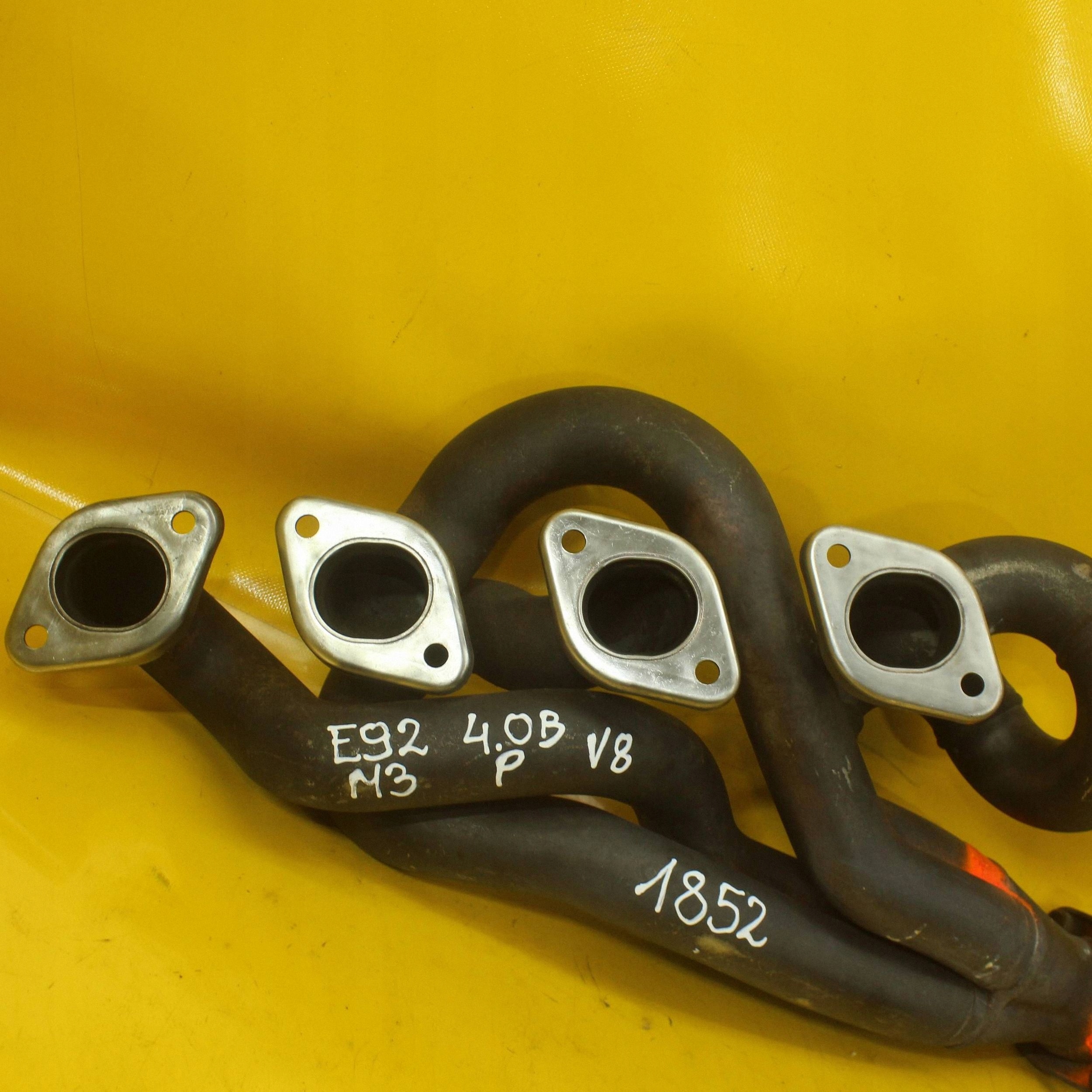коллектор выпускной правый BMW M3 E92 E93 E90 4.0 b V8