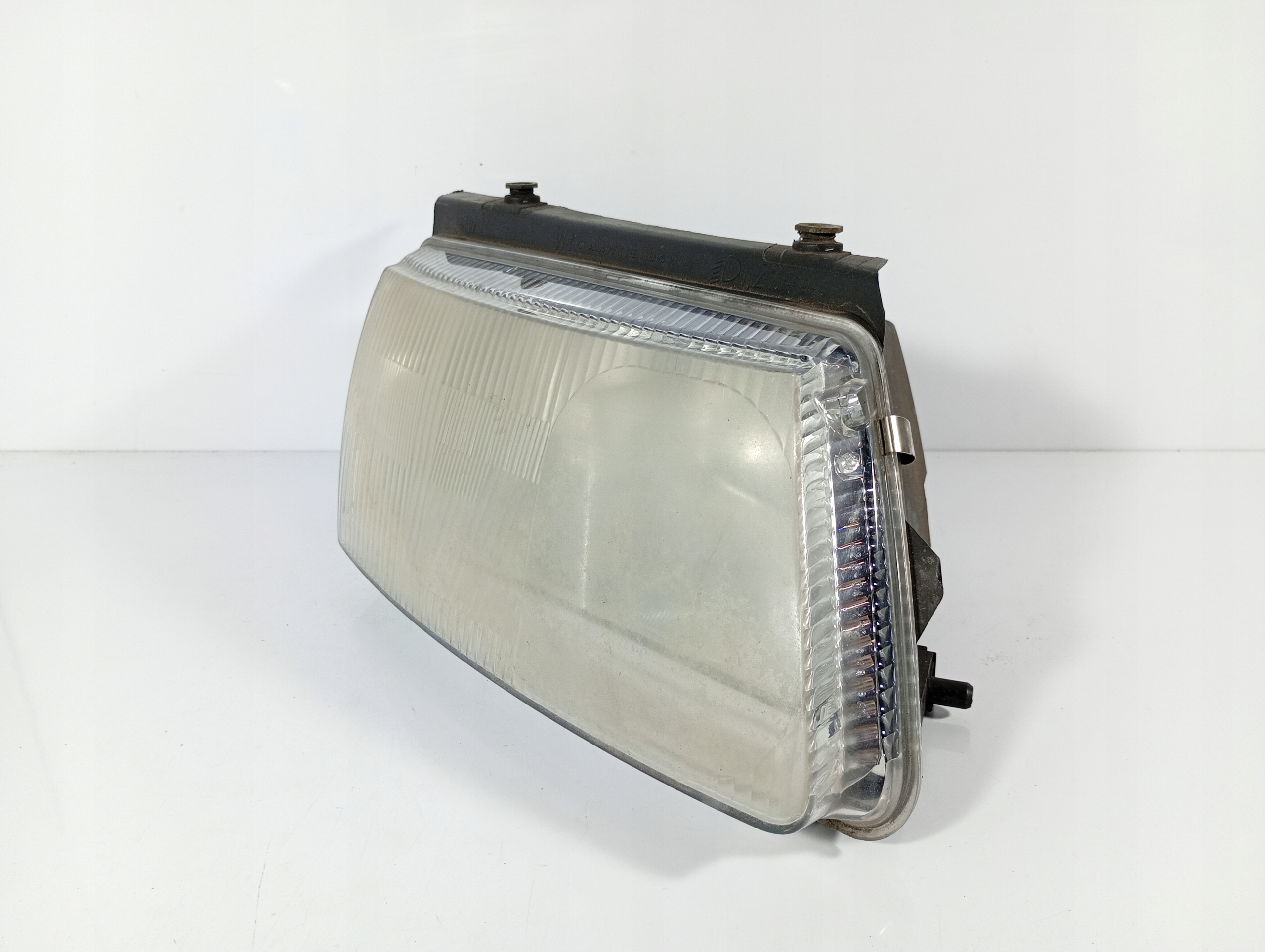 VW PASSAT B5 96-00 REFLEKTOR light right front front OE 14869200
