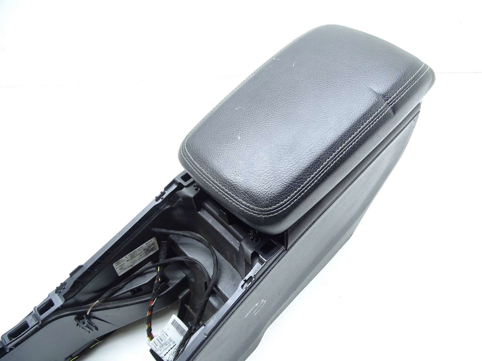 TUNEL central armrest MERCEDES A W176 A1766804201