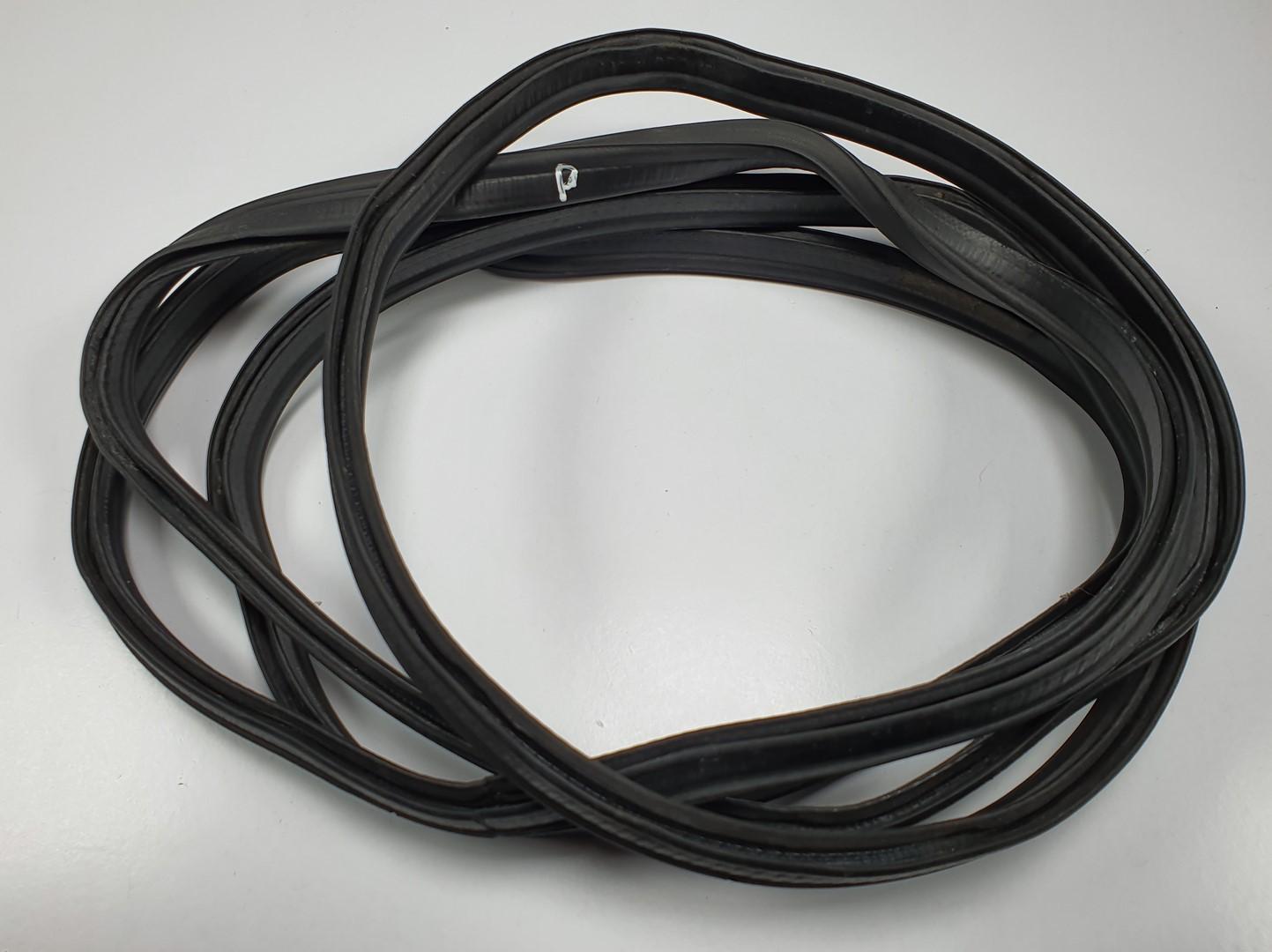 USZCZELKA DACHU PRZÓD MERCEDES SL 55 AMG R230