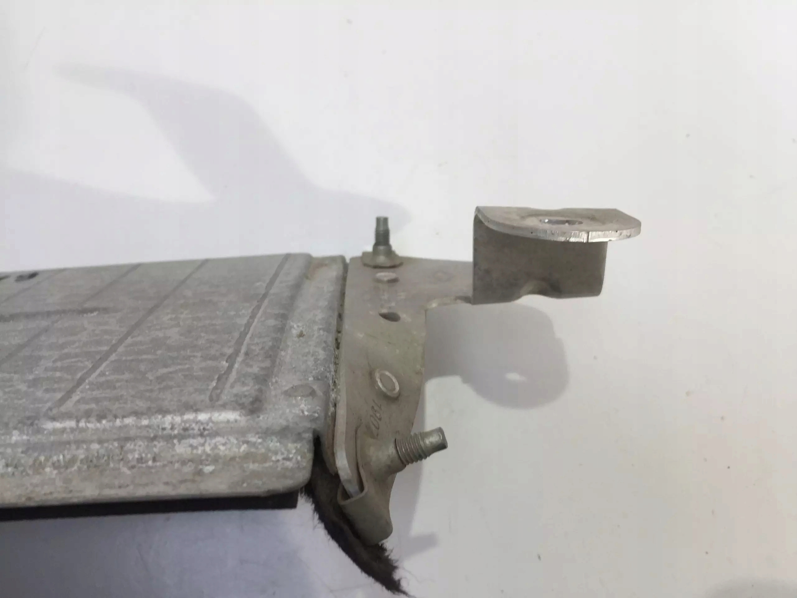 JAGUAR XE RANGE ROVER CHLODNICA PALIWA HK839N103AC Engine Type Diesel