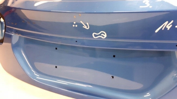 MERCEDES GLA 2014 KLAPA TYŁ Typ samochodu Samochody osobowe