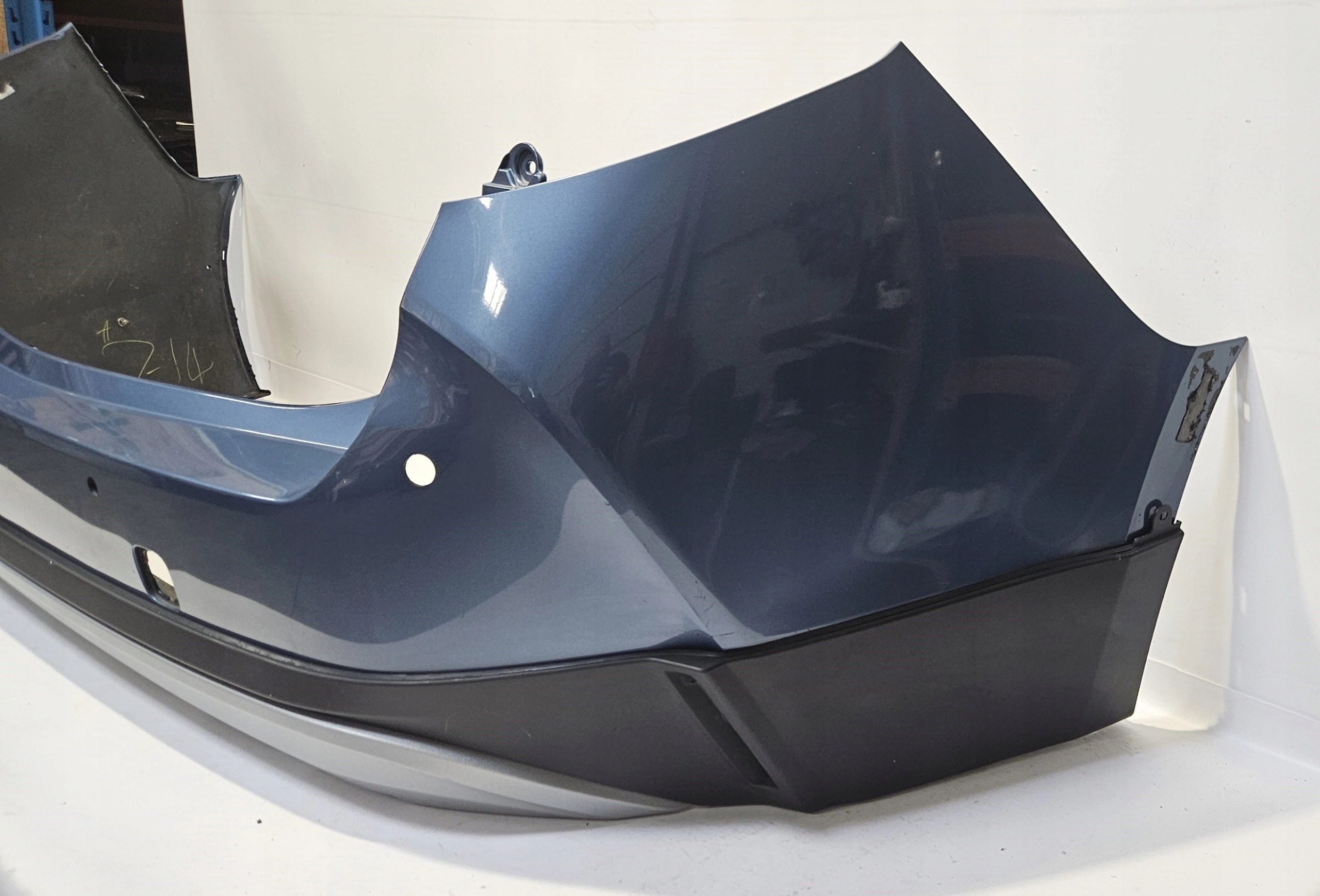 bumper rear TOYOTA COROLLA E21 TREK KOMBI 19