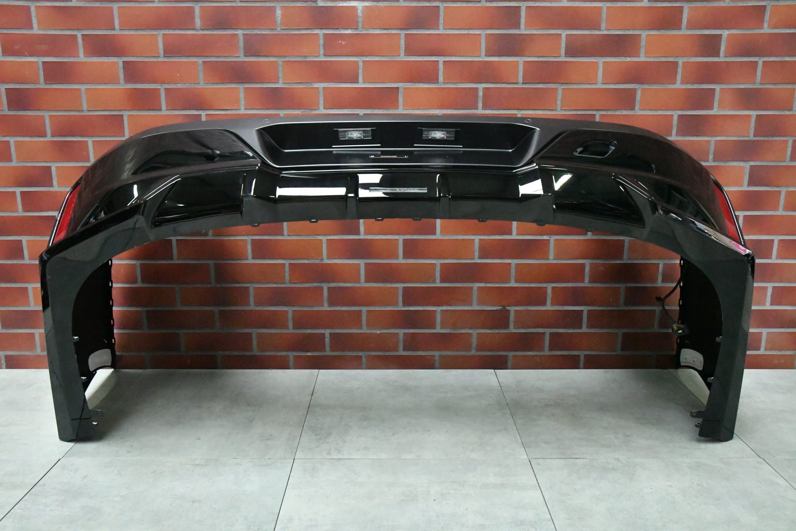 bumper rear part rear BMW 7 G70 m-packet USA SAE