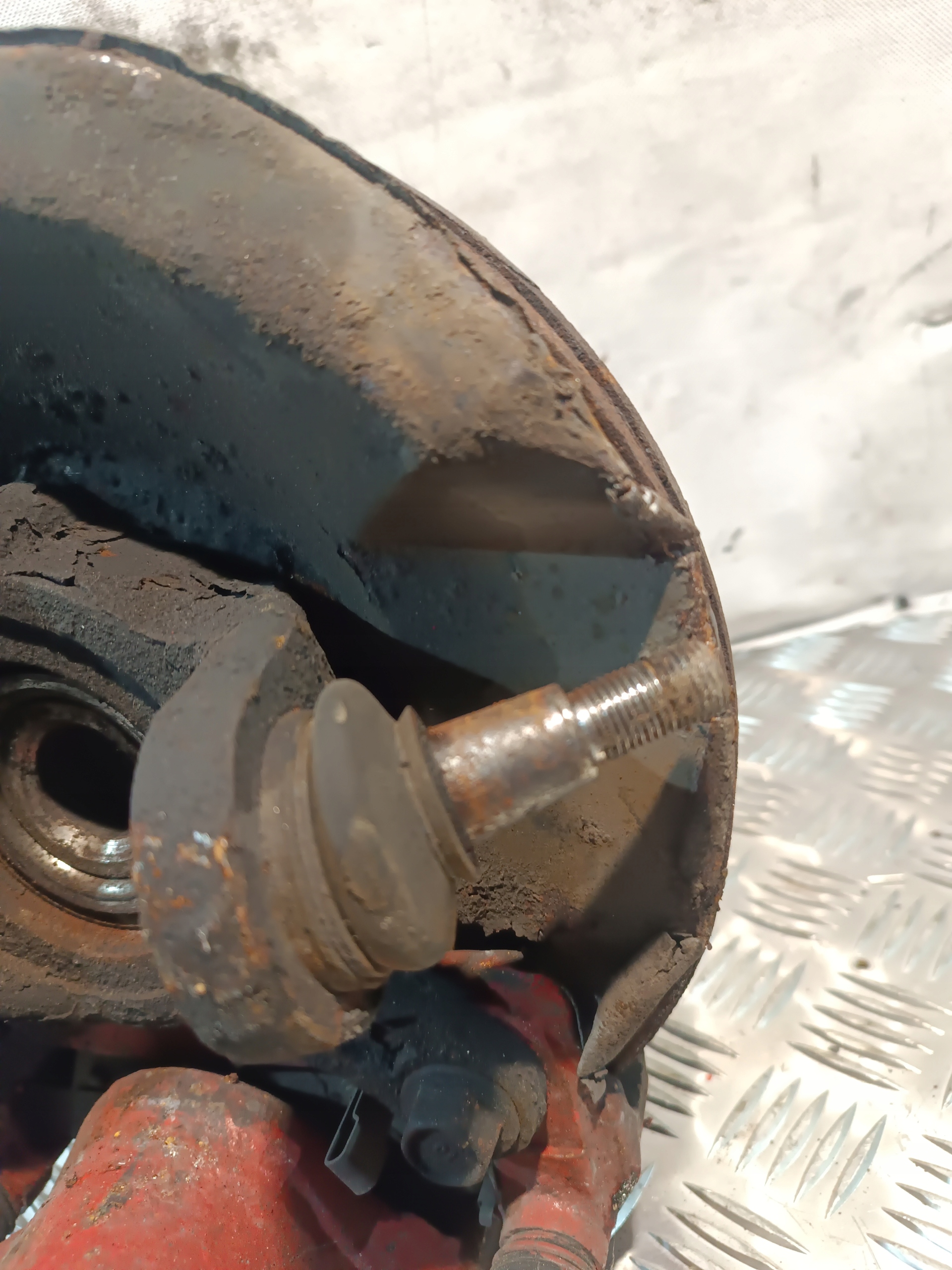 swing caliper left front HONDA CIVIC VII 1.7B