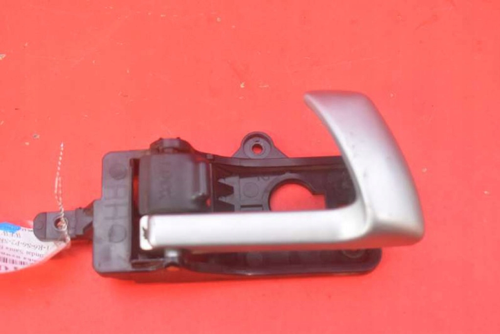 handle inner right front 82623-CM000 HYUNDAI SANTA FE 2 II 06-10