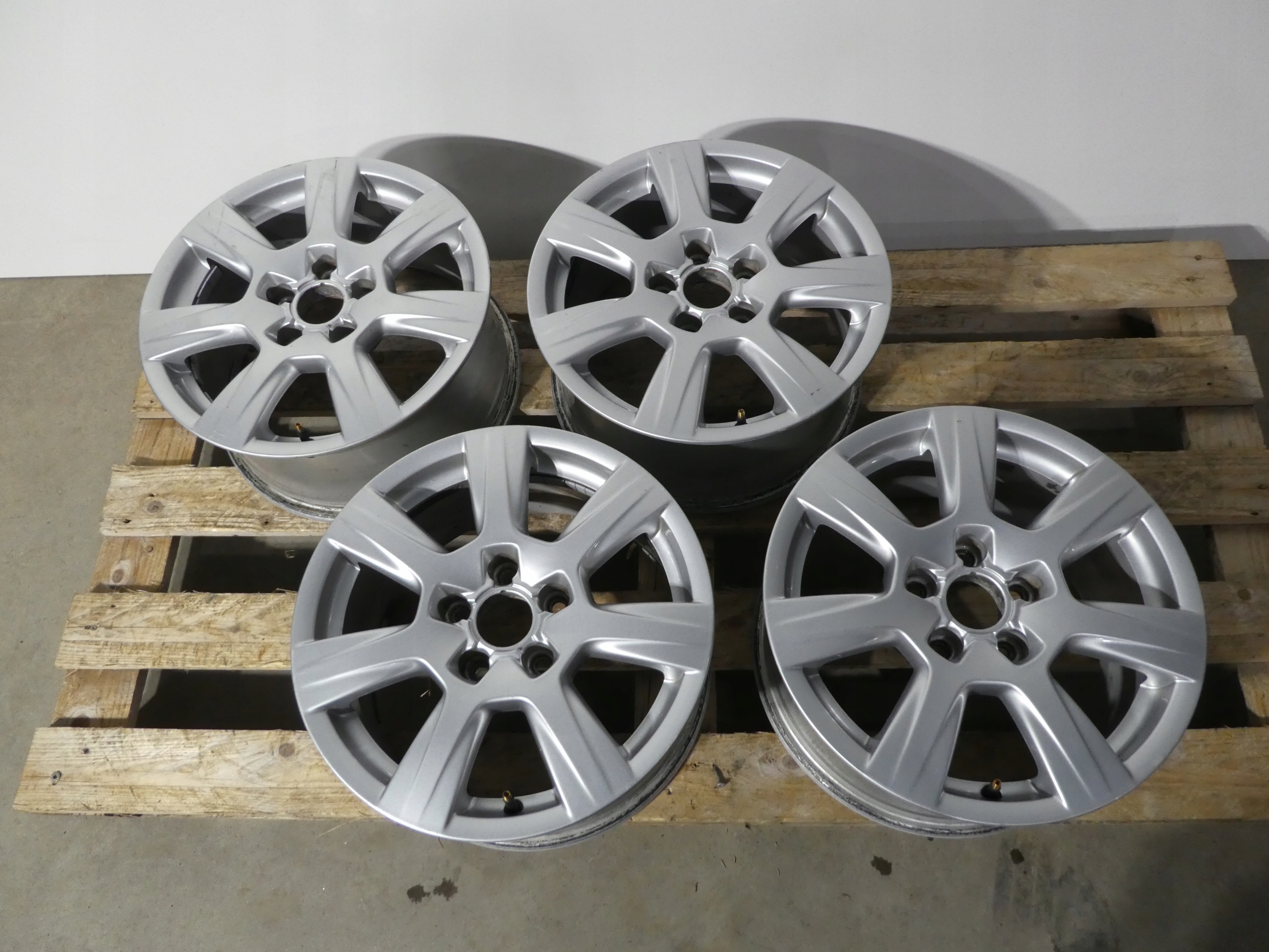 4X discs aluminium disc 1K0601025A VW 5X112