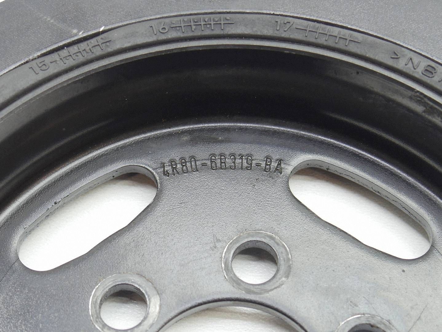 crank pulley LAND RANGE ROVER JAGUAR 3.0D 4R8Q-6B319-BA