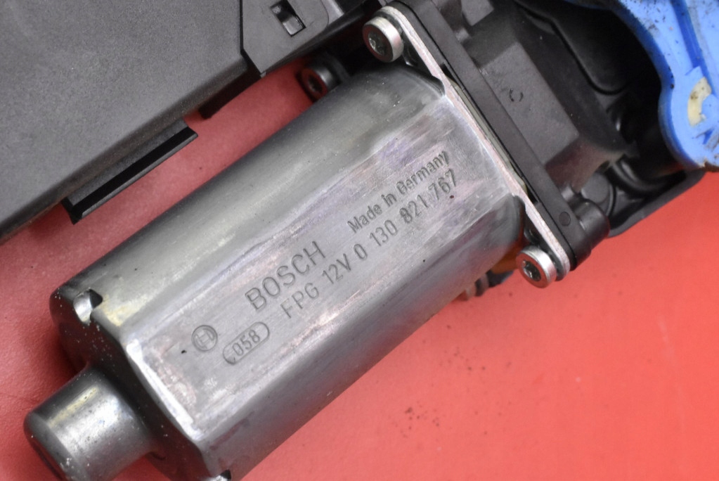 window regulator left rear part 8E0839461C AUDI A4 B7 KOMBI 04-08