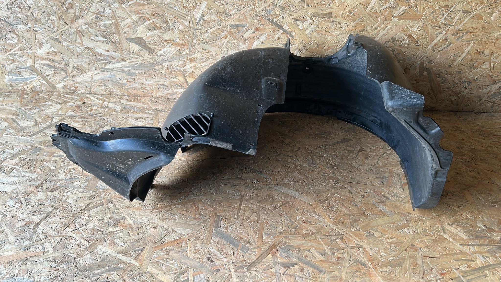 mudguard right right front front SKODA OCTAVIA IV 19