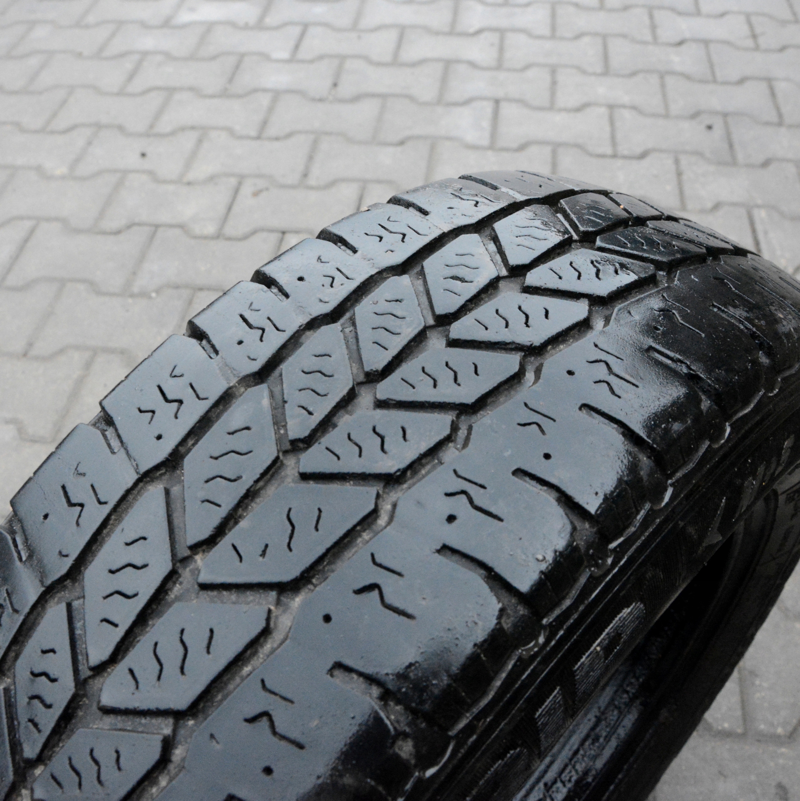 Opona Goodyear Cargo Ultra Grip 195/65 R16C Marka Goodyear