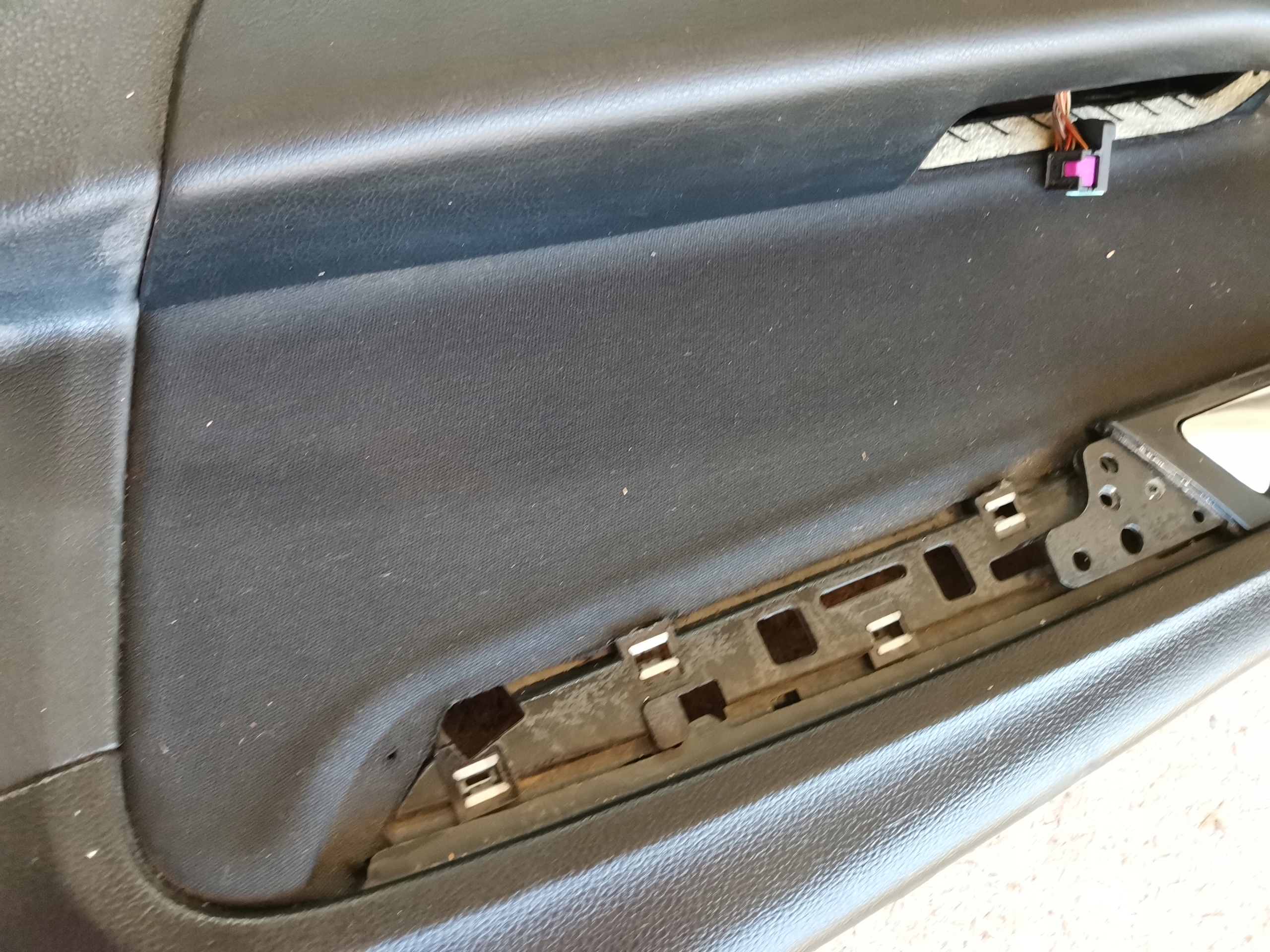 обивка дверные карты правый передний vw PASSAT B7 3AB867012