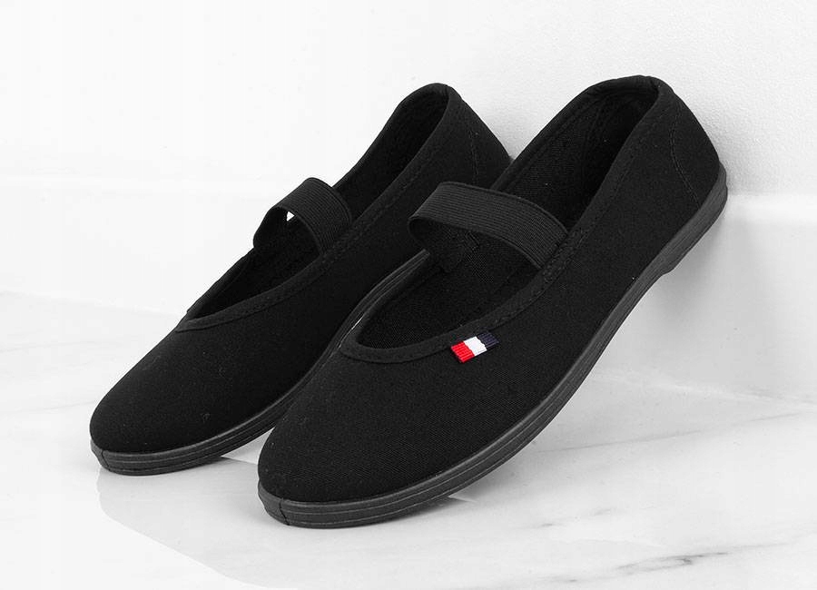 CZARNE TENISÓWKI CZESZKI FLAGA 36 Cechy dodatkowe brak