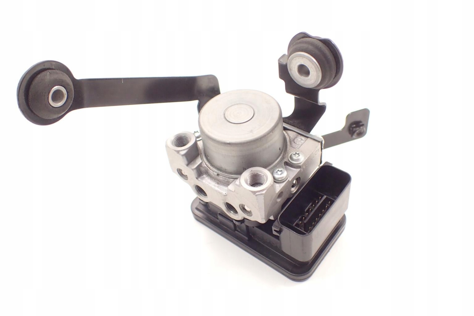 101823 - Triumph Tiger 800 XRt 17-головний гальмівний циліндр ABS