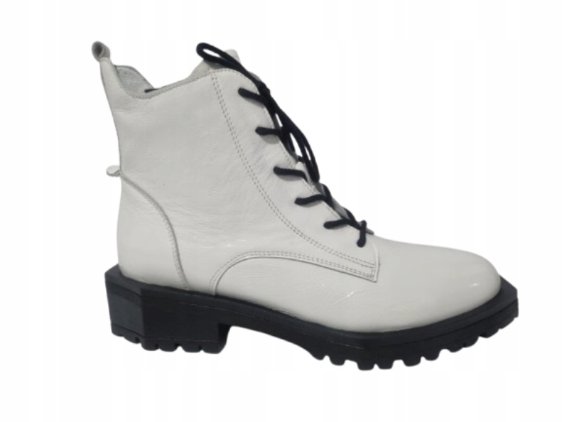 Bílé elegantní dámské kotníkové boty s nádhernou koženou podrážkou Chebello 40