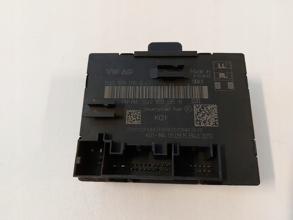 AUDI S3 модуль двери комплект штук 4 5Q0