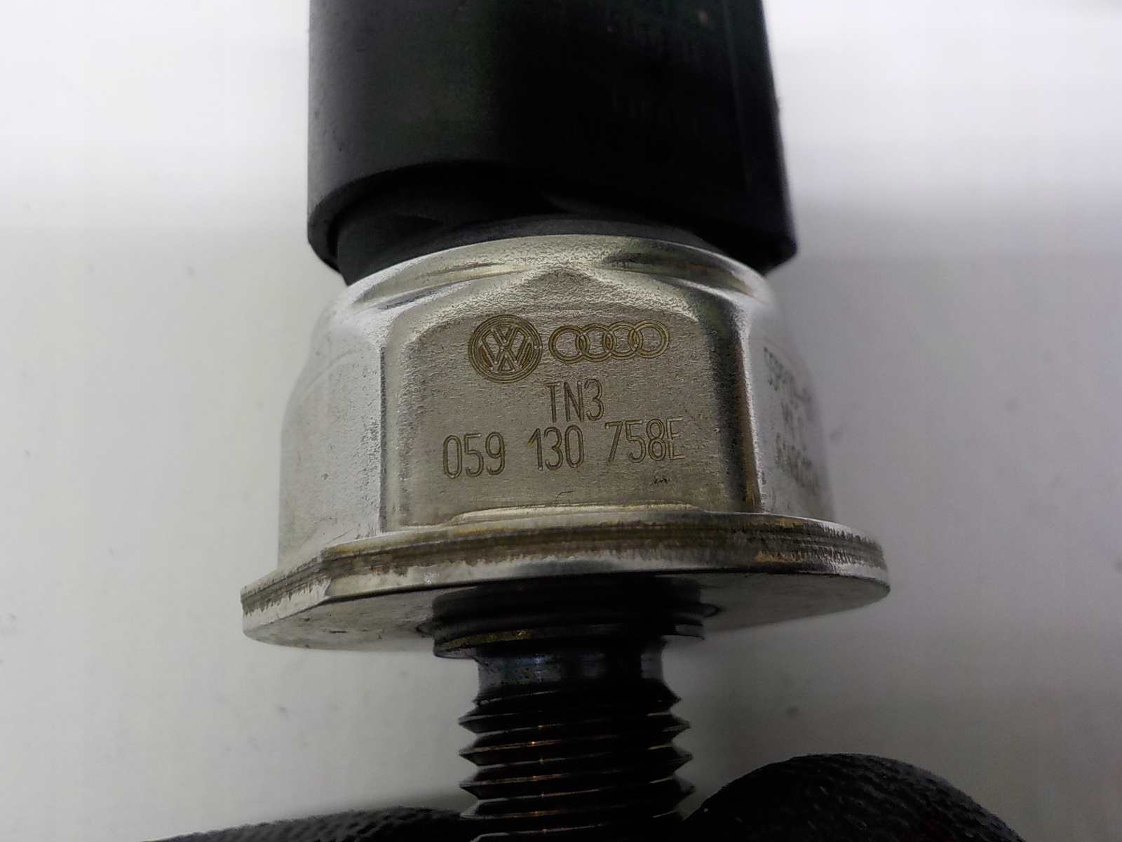 AUDI A6 C6 3.0 TDI originale sensore pressione carburante 059130758E