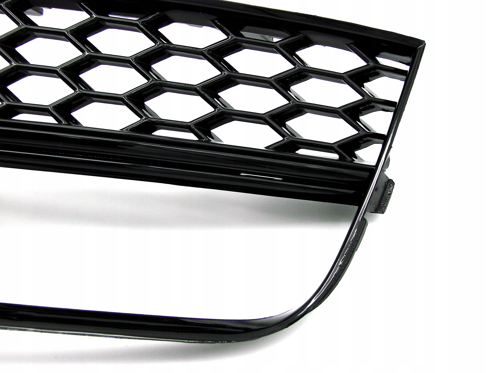 DF-A4B8.5FOG-2 - Галогенная решетка Audi A3 8V 12-16 rslook gloss