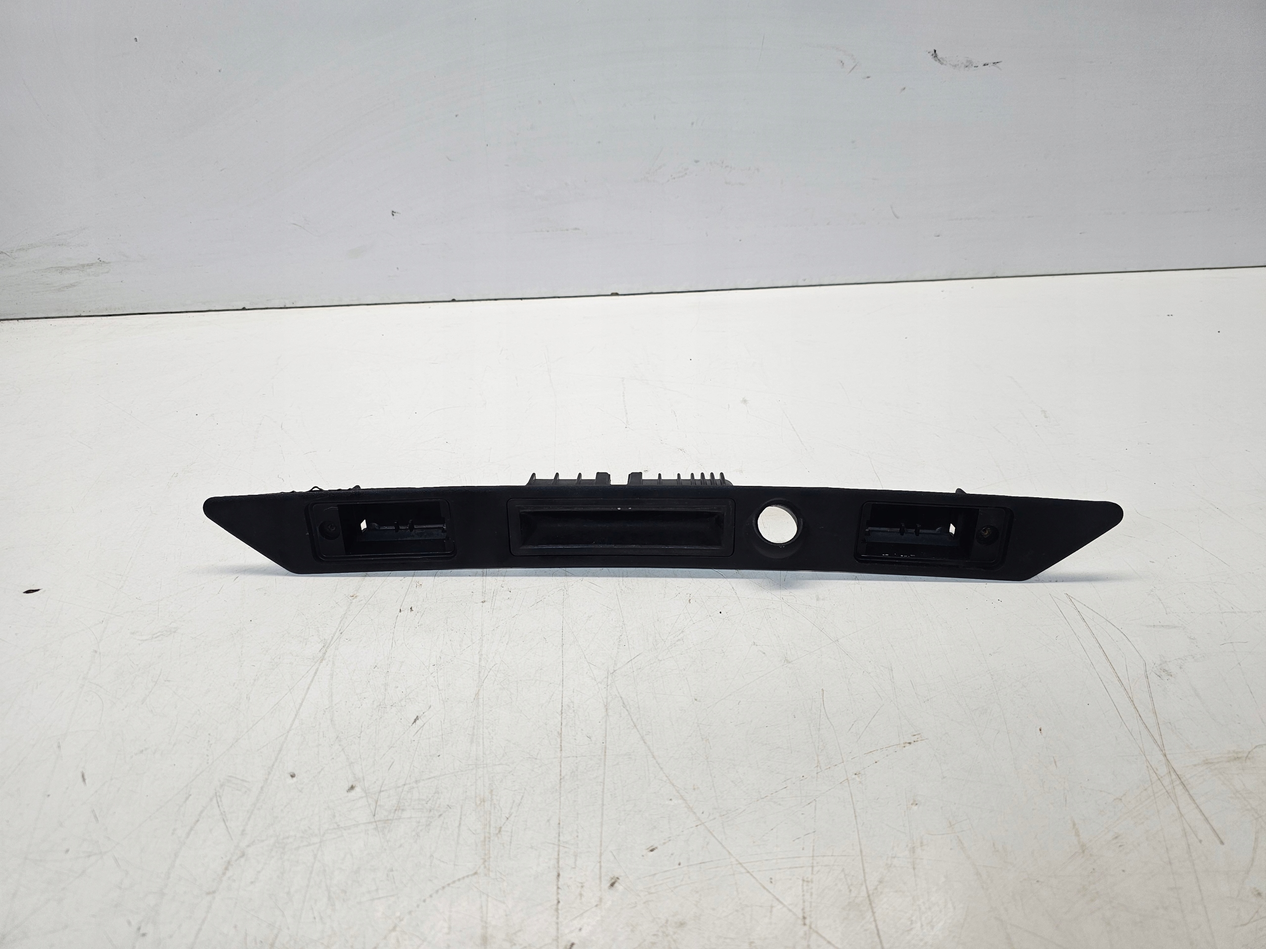 Boîte PODSWIETLENIA Panneau AUDI A3 A4 A6 8E0827574C