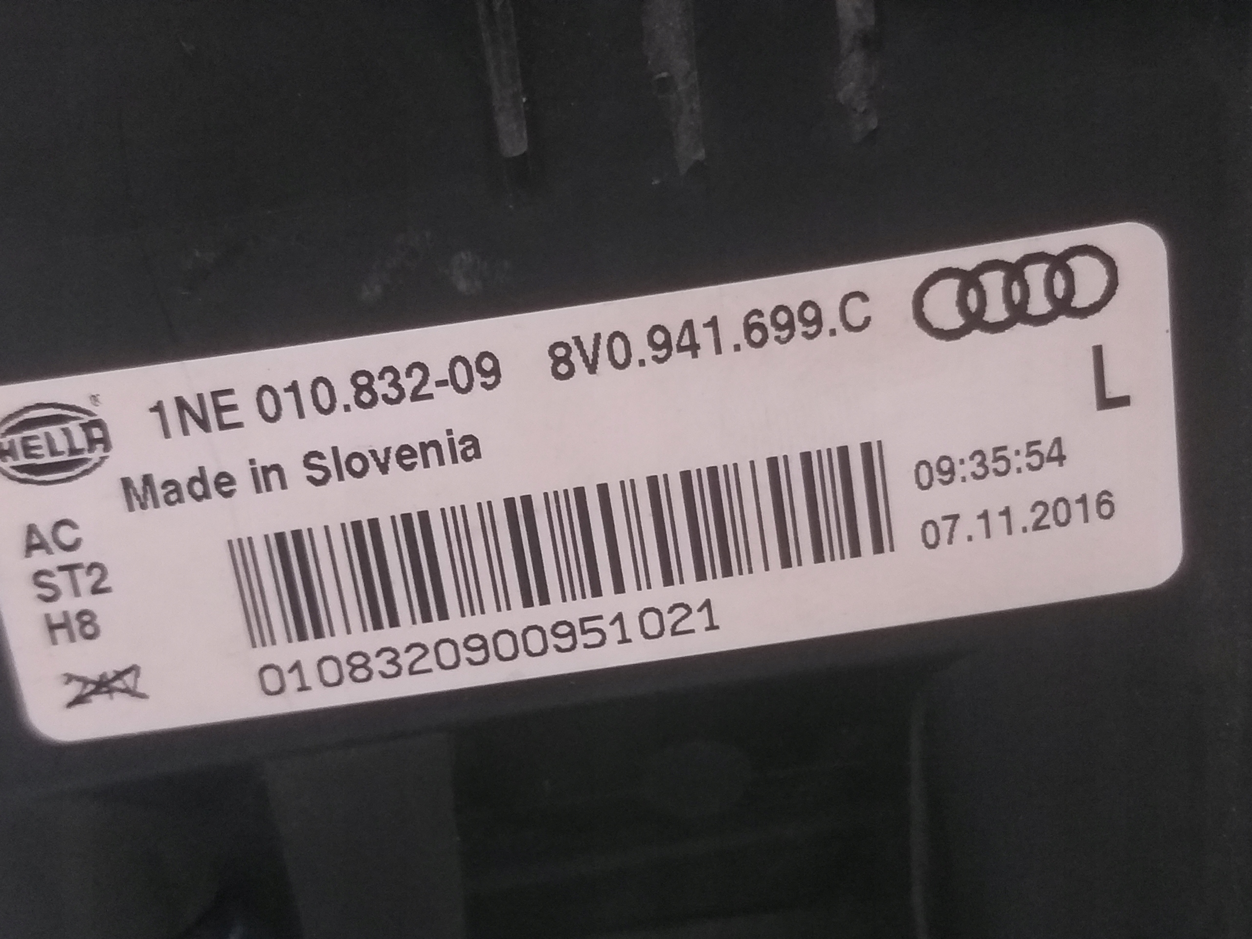 maglenka lijevi AUDI A3 13-16 8V0941699C