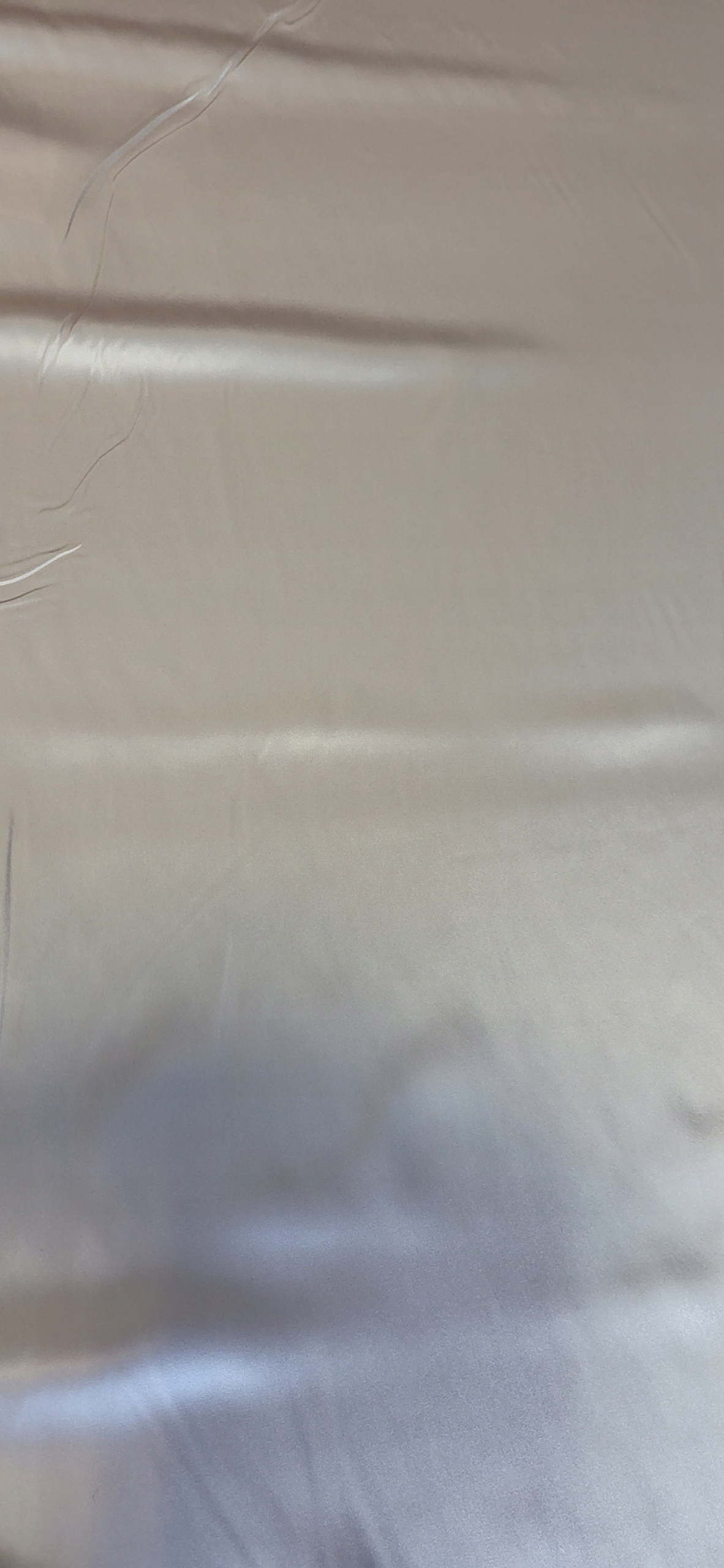 italský bledě růžový hedvábný satén