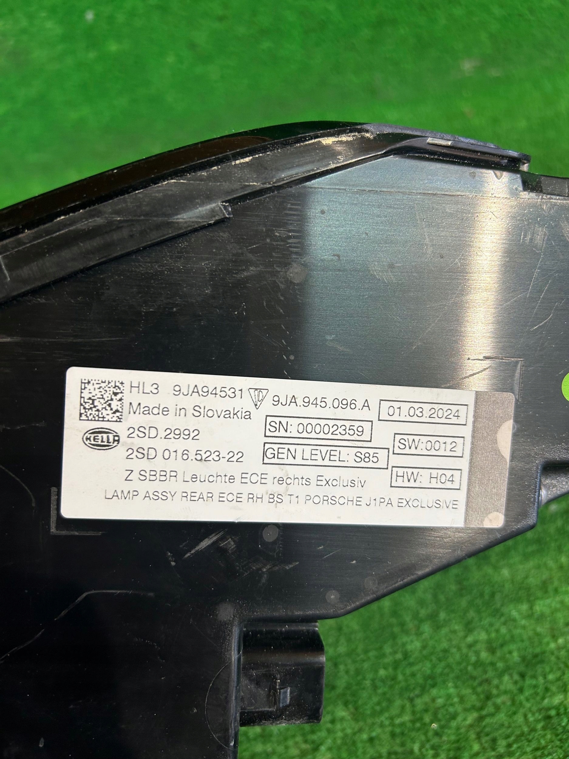 PORSCHE TAYCAN 9JA945082F 19+ light lights rear rear part + cap LED nr:4
