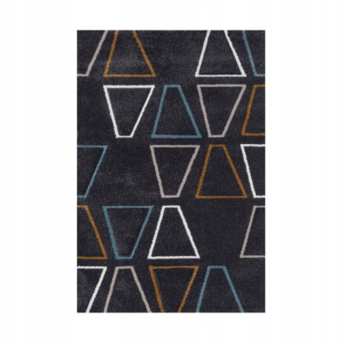 Moderný koberec s krátkym vlasom 140 x 200 cm