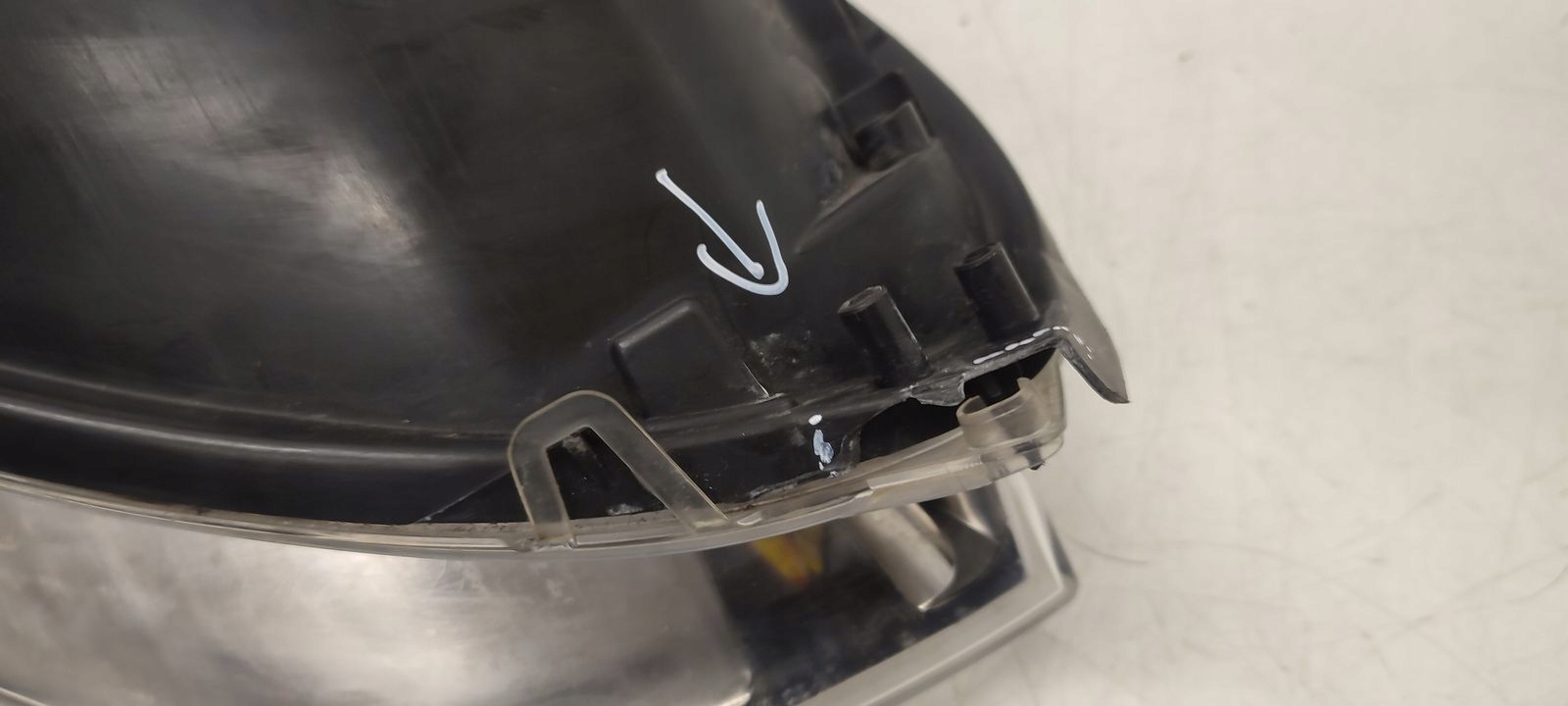 light front front left Ford S-MAX