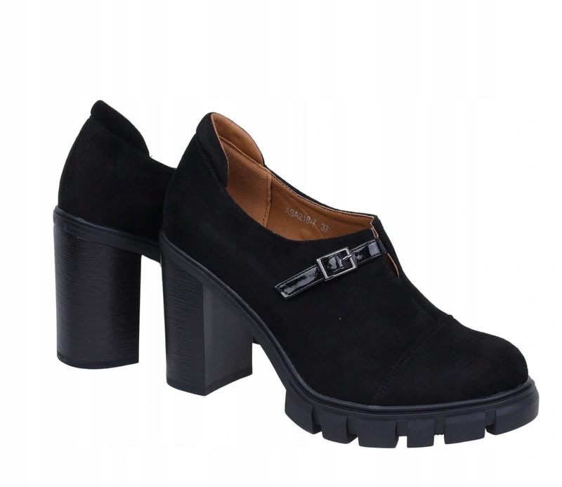 Czarne półbuty zamszowe na obcasie słupku i podsuwce platformie