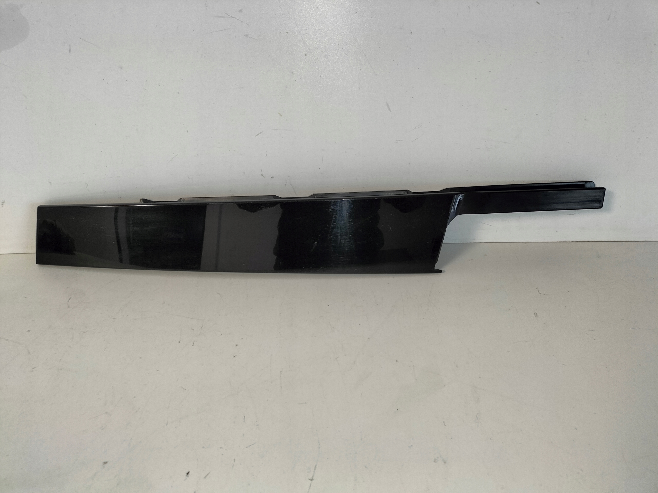 moulding cap door front right SEAT ATECA 16- SKODA KAROQ 16