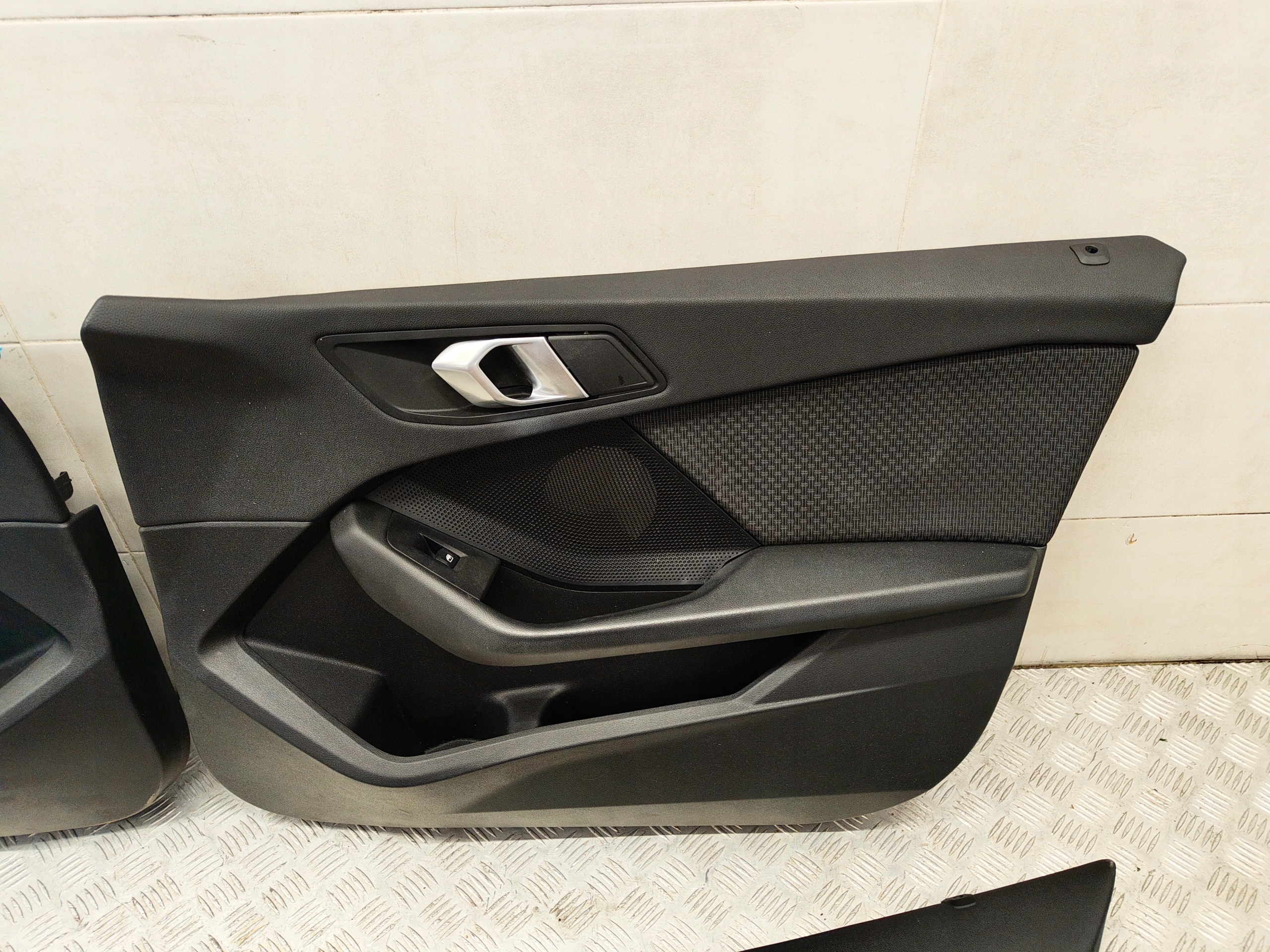 BMW 1 F40 side side upholstery door