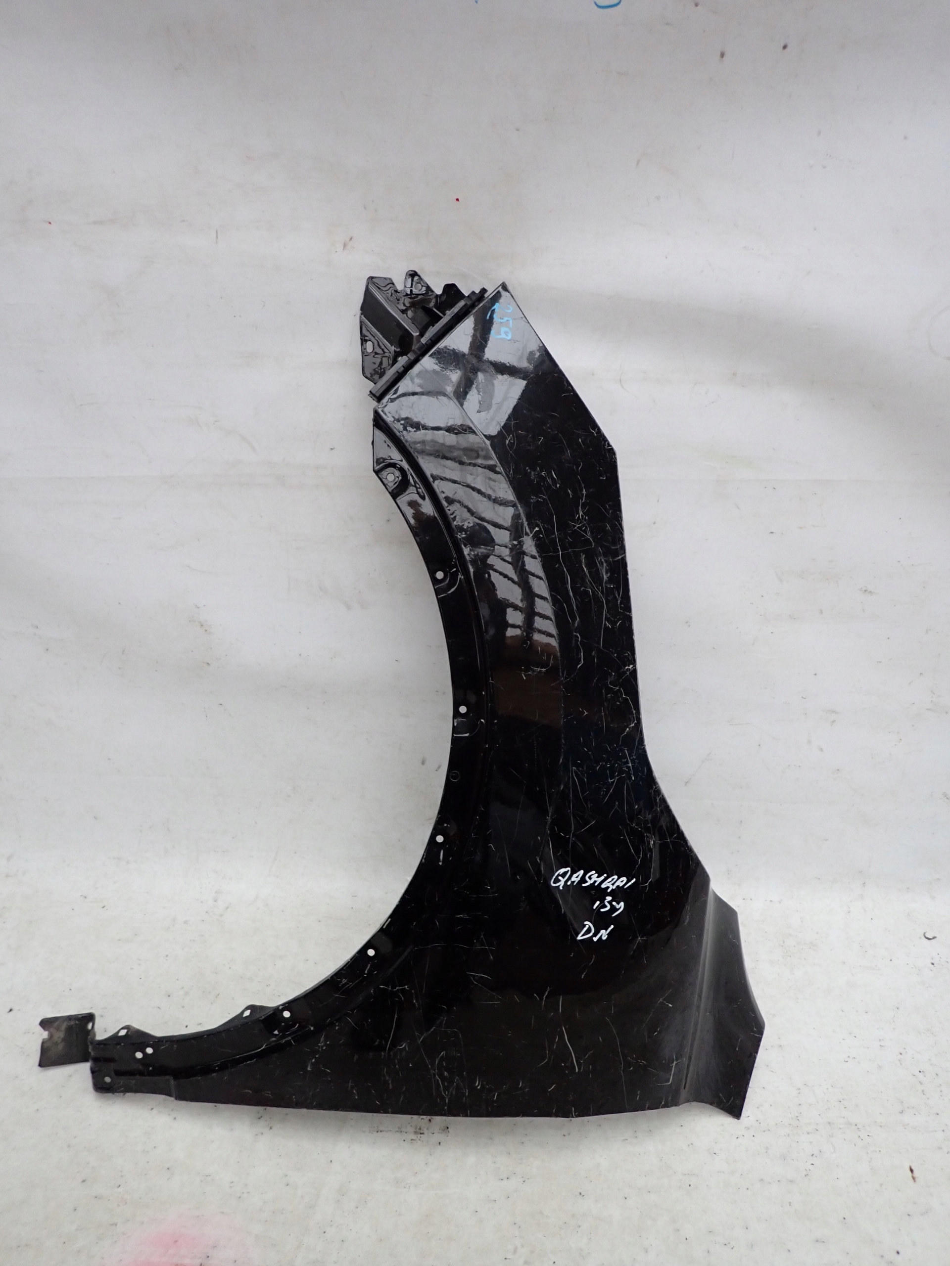 NISSAN QASHQAI II J11 13- fender left front front
