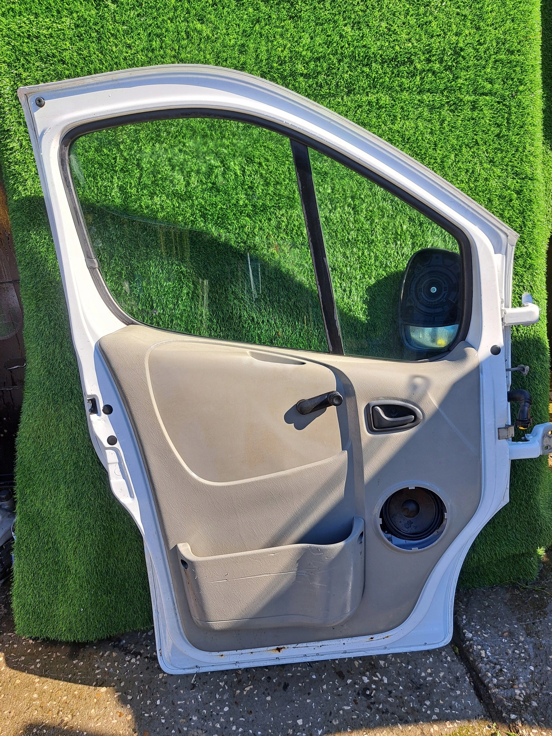 RENAULT TRAFIC VIVARO PRIMASTAR door left front
