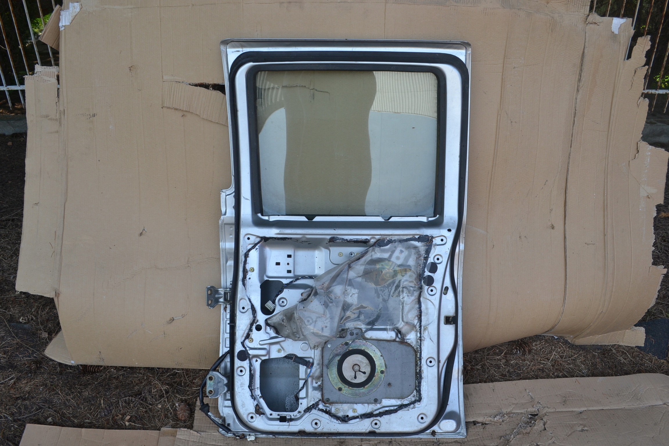 Nissan Navara D22 complete door right rear part rear.