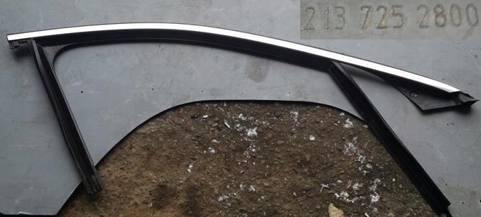 USZCZELKA SZYBY PRAWY P MERCEDES E 213 2137252800