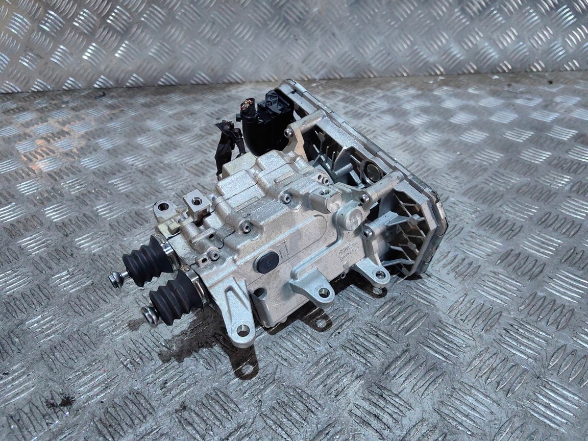 KIA CEED III 1.5 T-GDI WYSPRZEGLIK actuator 954a2-2d020