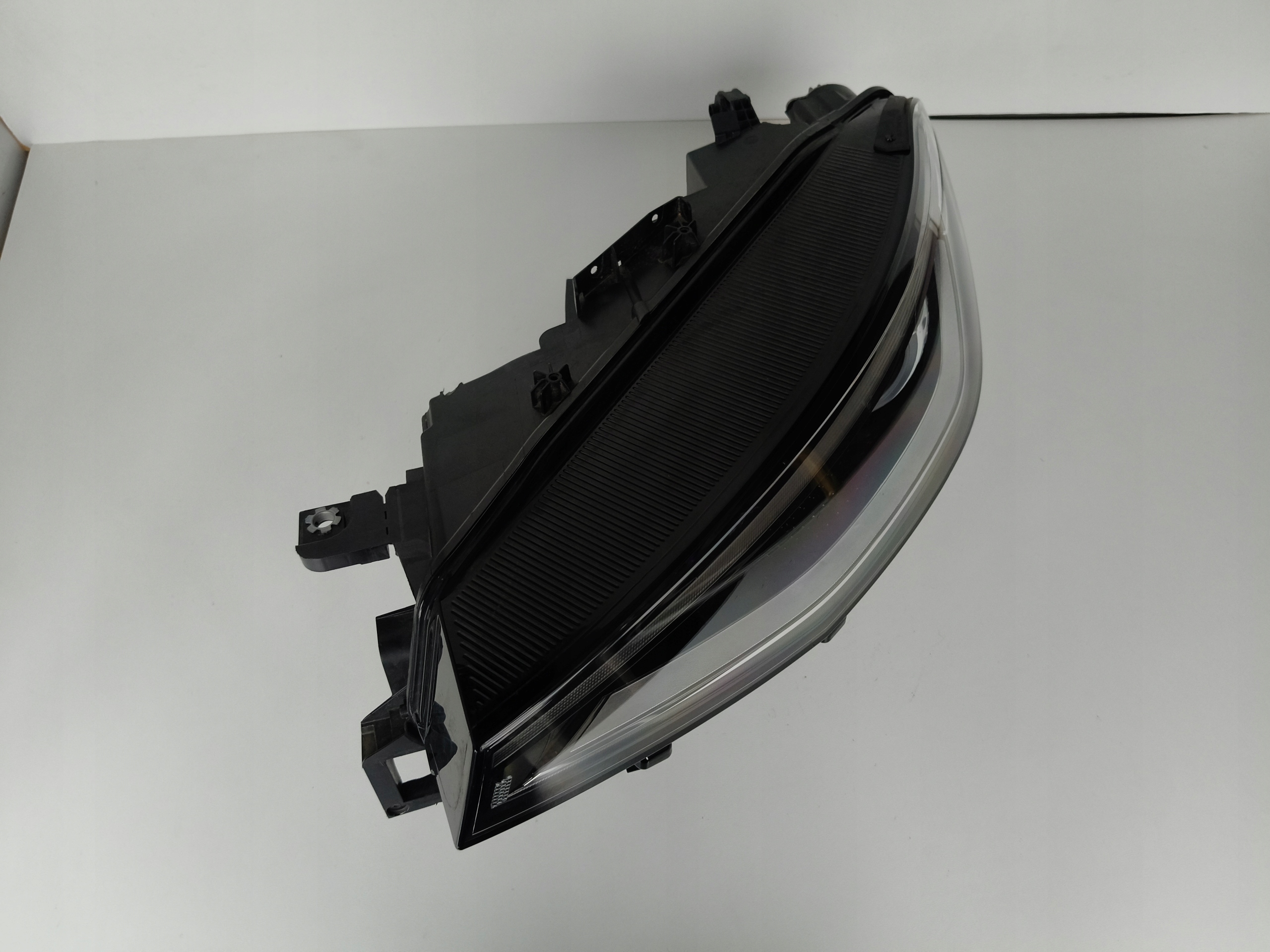 Licht links REFLEKTOR VW ID4 11A 21- FULL LED