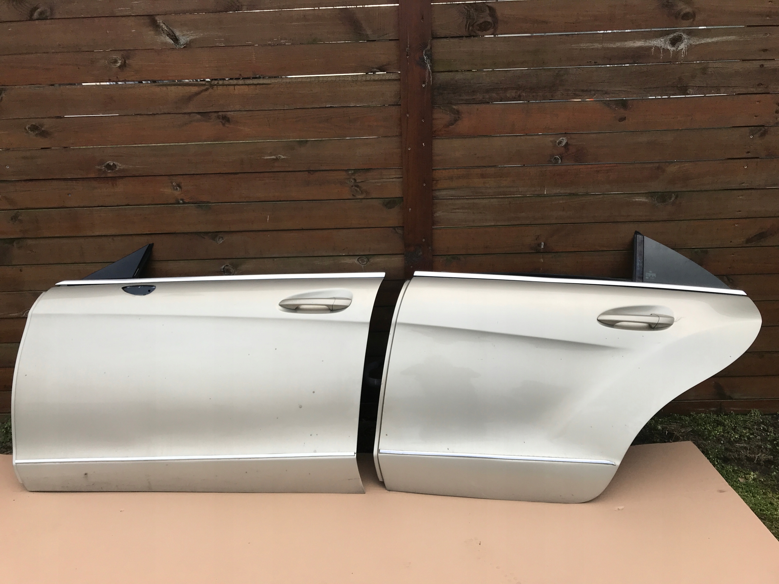 MERCEDES cls 218 drzwi tylne lewe komplete 794