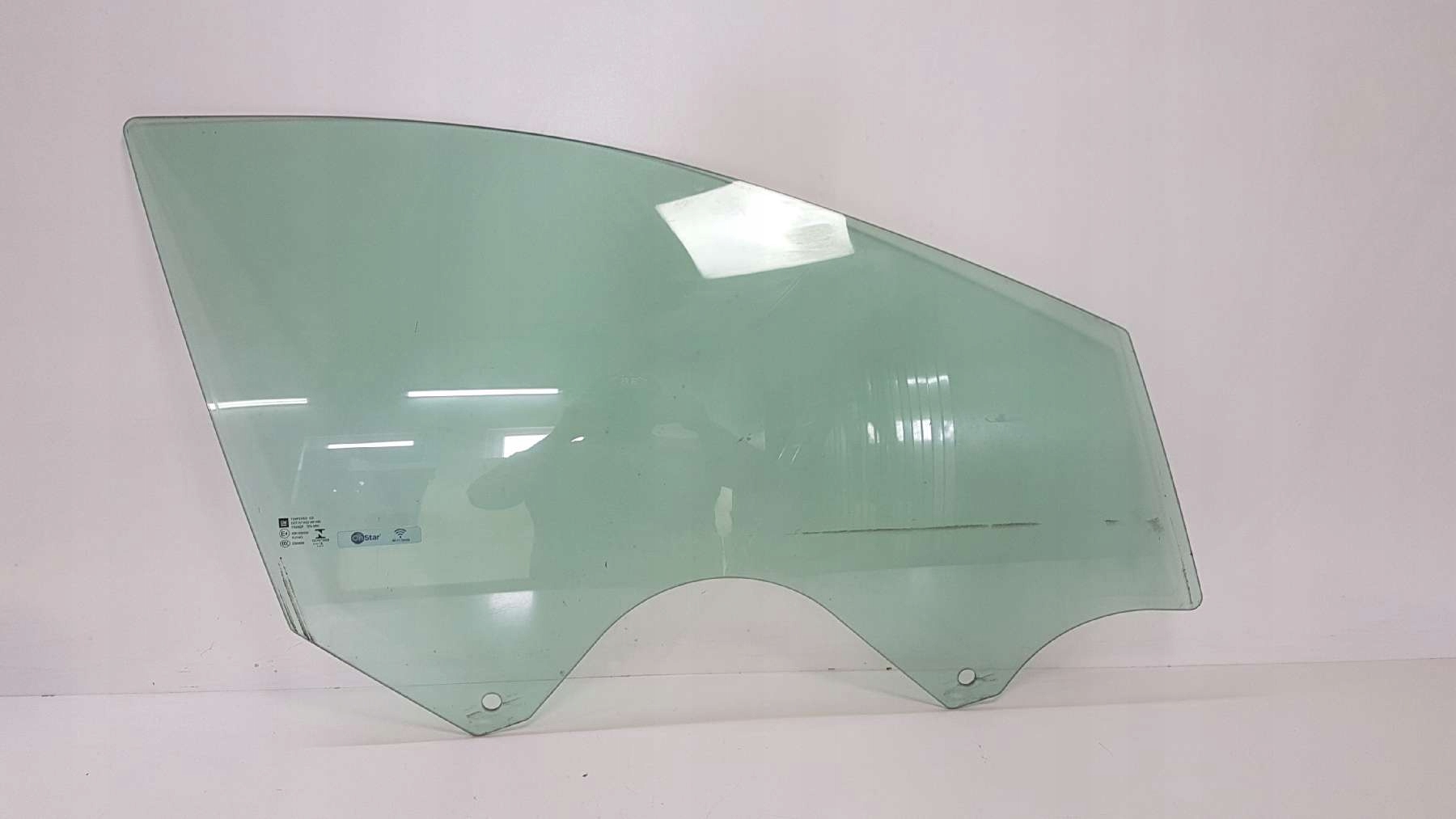 INSIGNIA B СТЕКЛО ДВЕРИ ПРАВОЕ ПЕРЕДНЕЕ 2018R