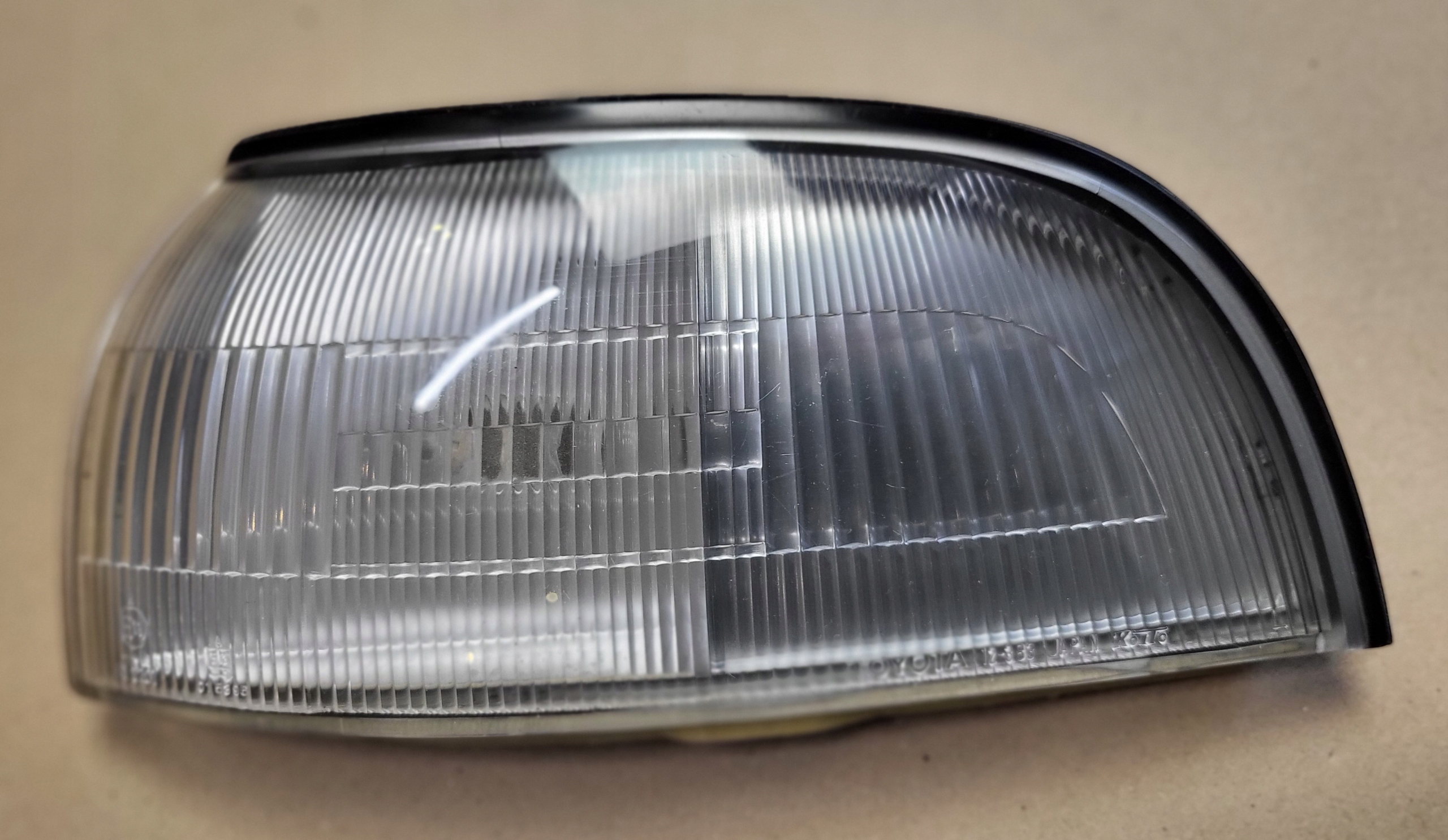 light front POZYCYJNA left TOYOTA COROLLA LIFTBACK original EU KOITO