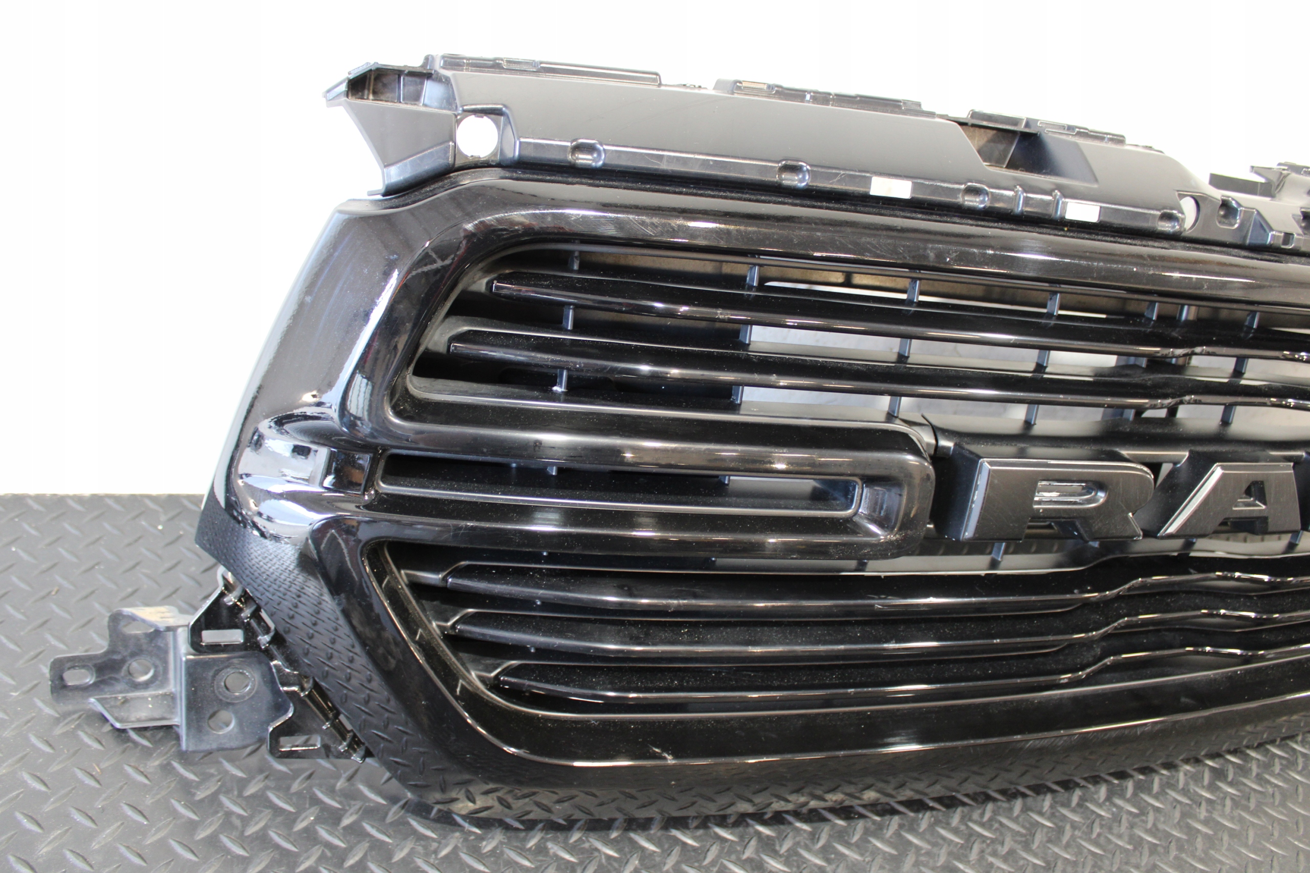 Grille DODGE RAM V 5 68366528-AH