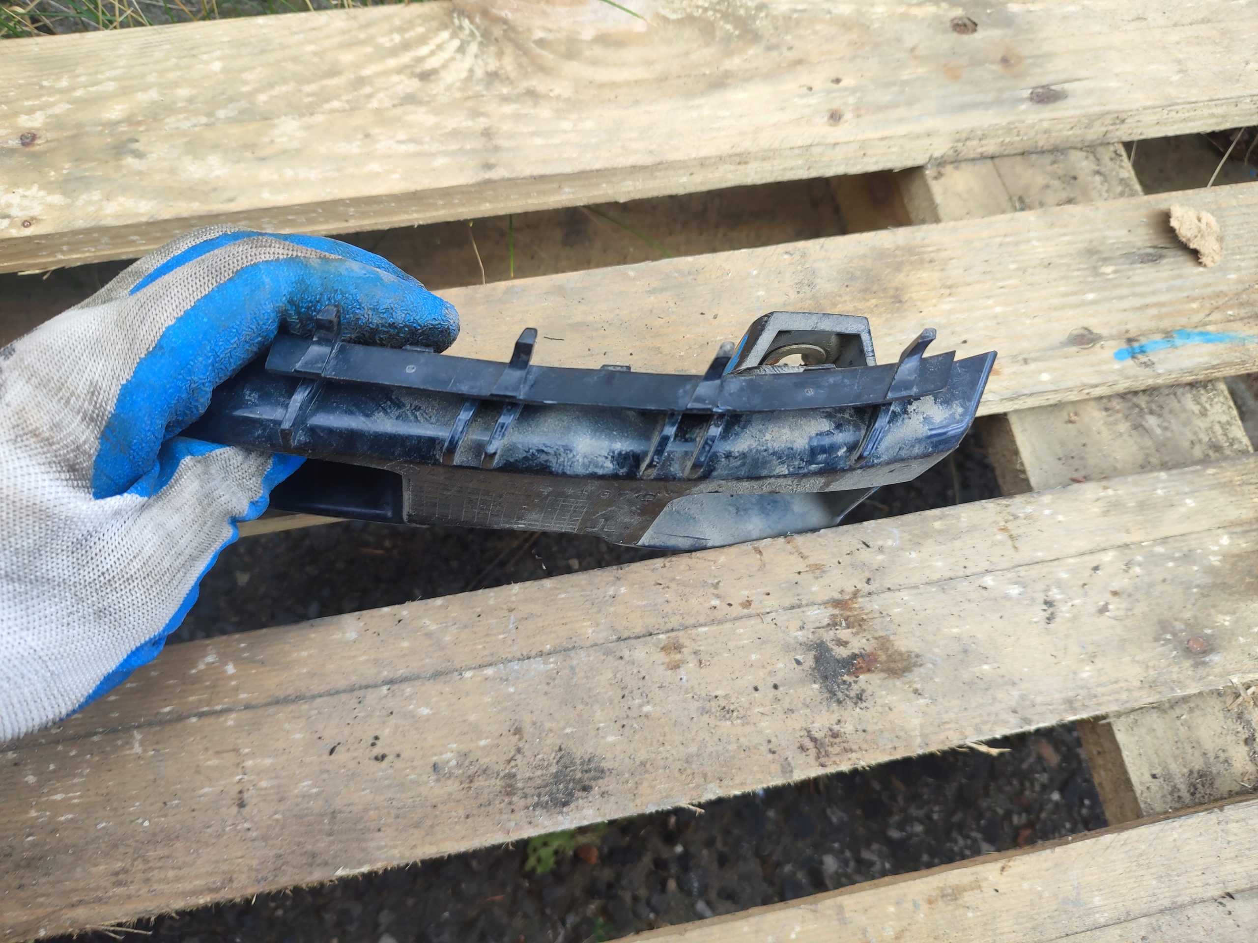 support right rear part right rear Mercedes C Klasa W204 A2048851465
