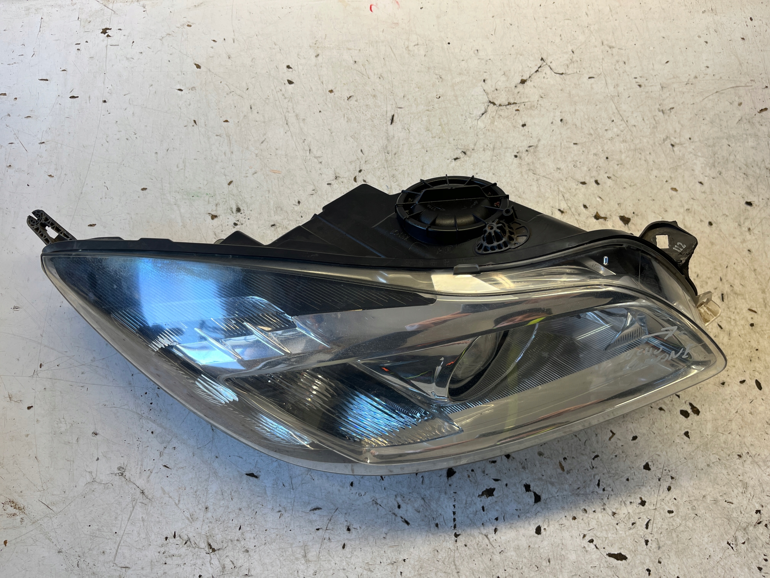 OPEL INSIGNIA A before lift REFLEKTOR light right front BI XENON right EU