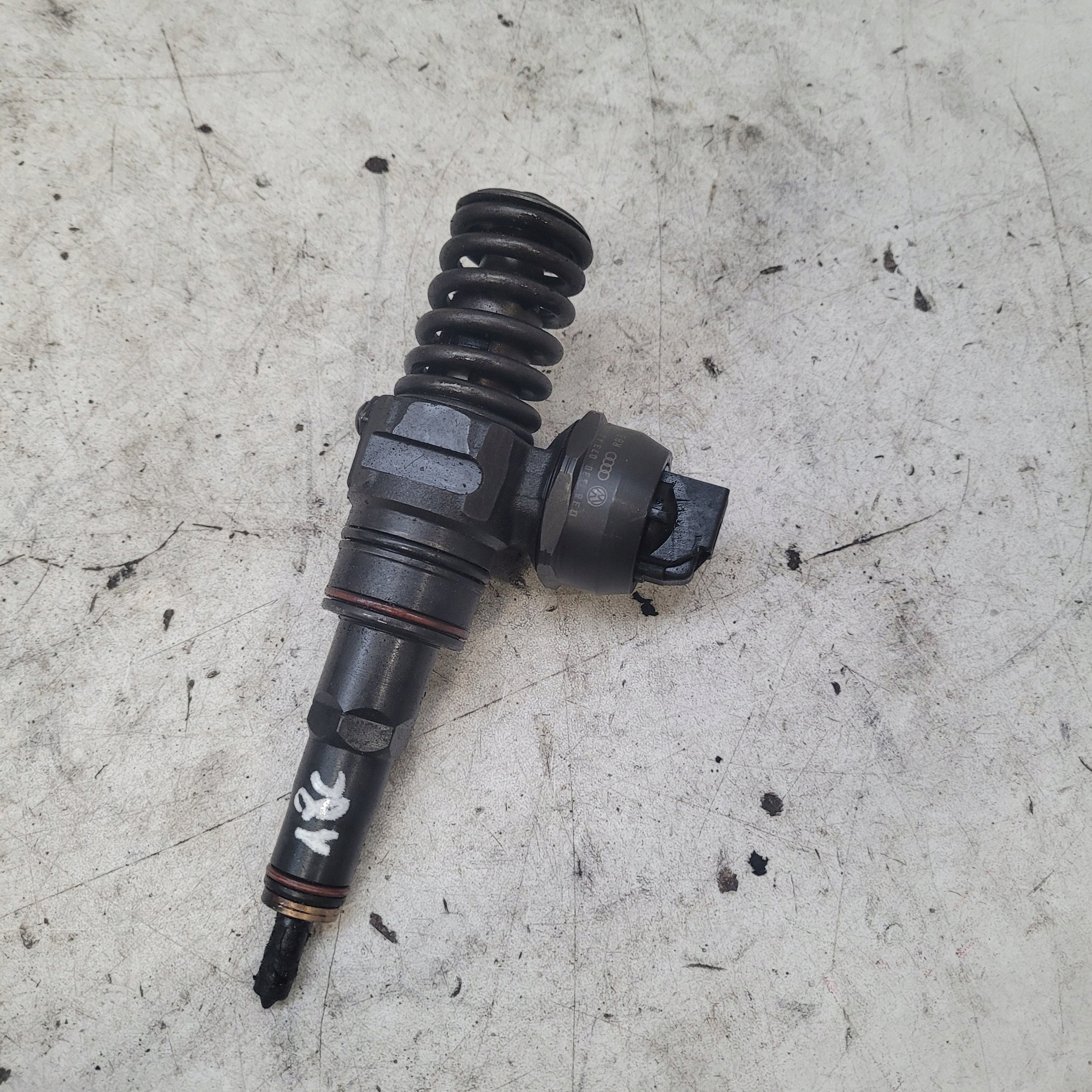 038130073AJ - VW SKODA AUDI 1.9 TDI НАСОС-ФОРСУНКА