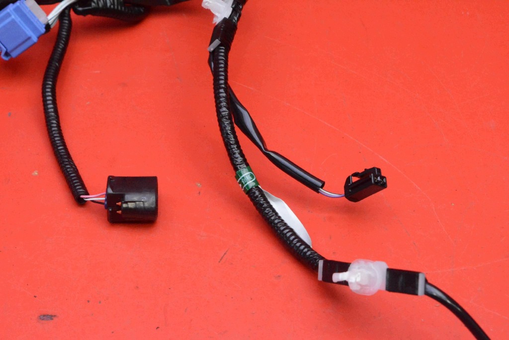 bundle wiring bonnet boot 82184-52A80 TOYOTA YARIS 4 IV GR 20-24